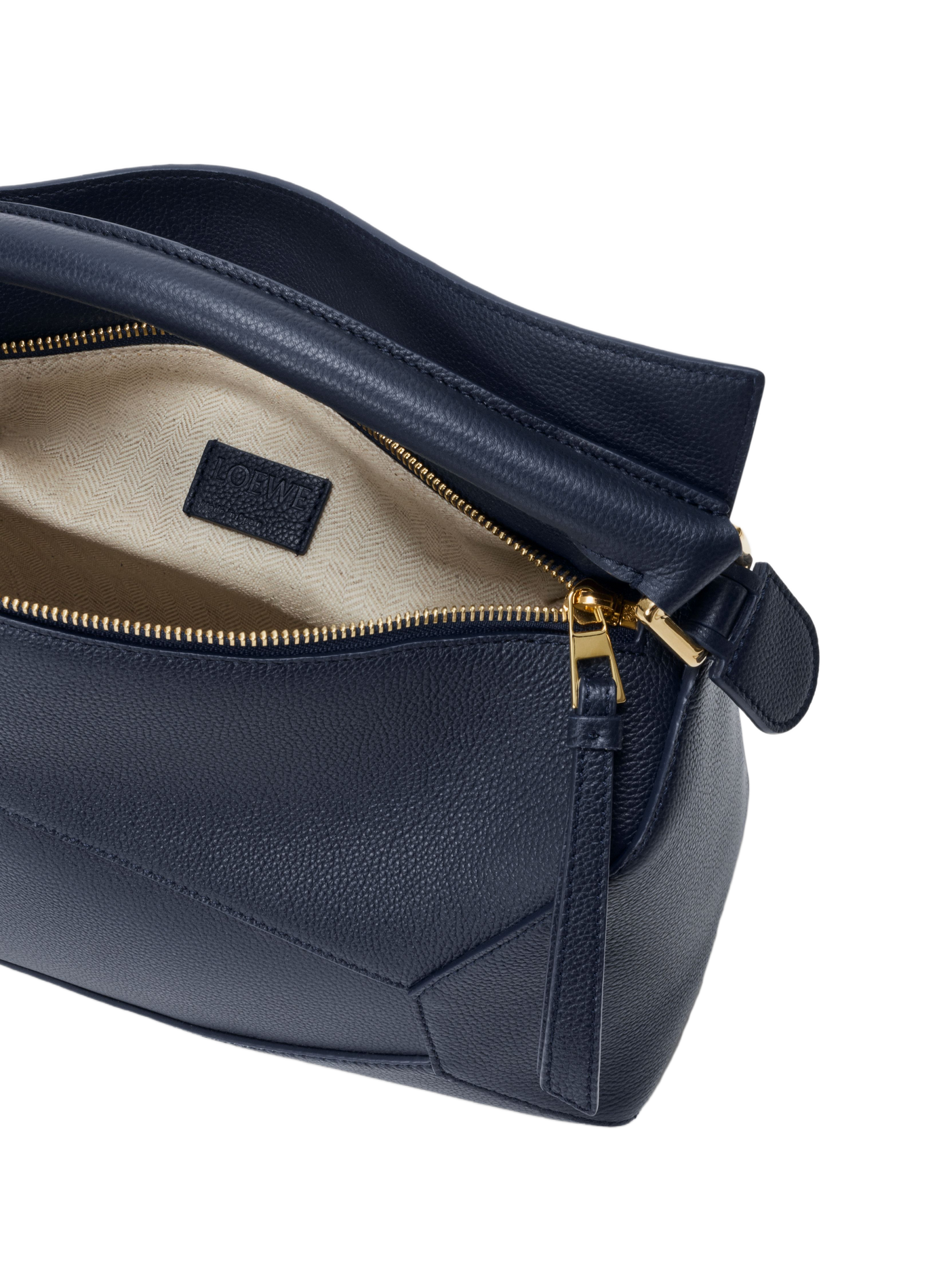 Bolso Puzzle Edge mediano de cuero de becerro granulado suave. LOEWE Azul