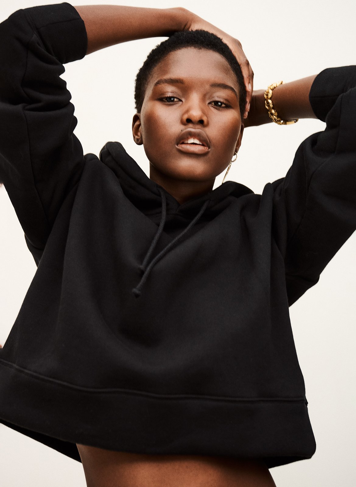 Sweat droit à capuche uni et boutons bijoux didi BA&SH Noir