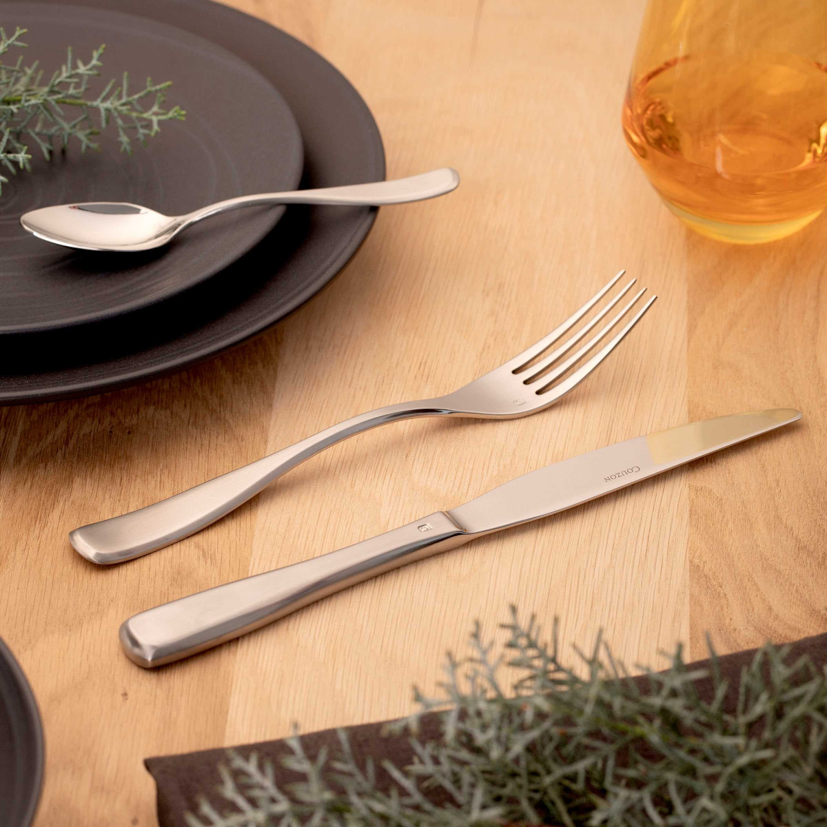 Millénium - 24 couverts de table avec support de rangement nomade COUZON Argent