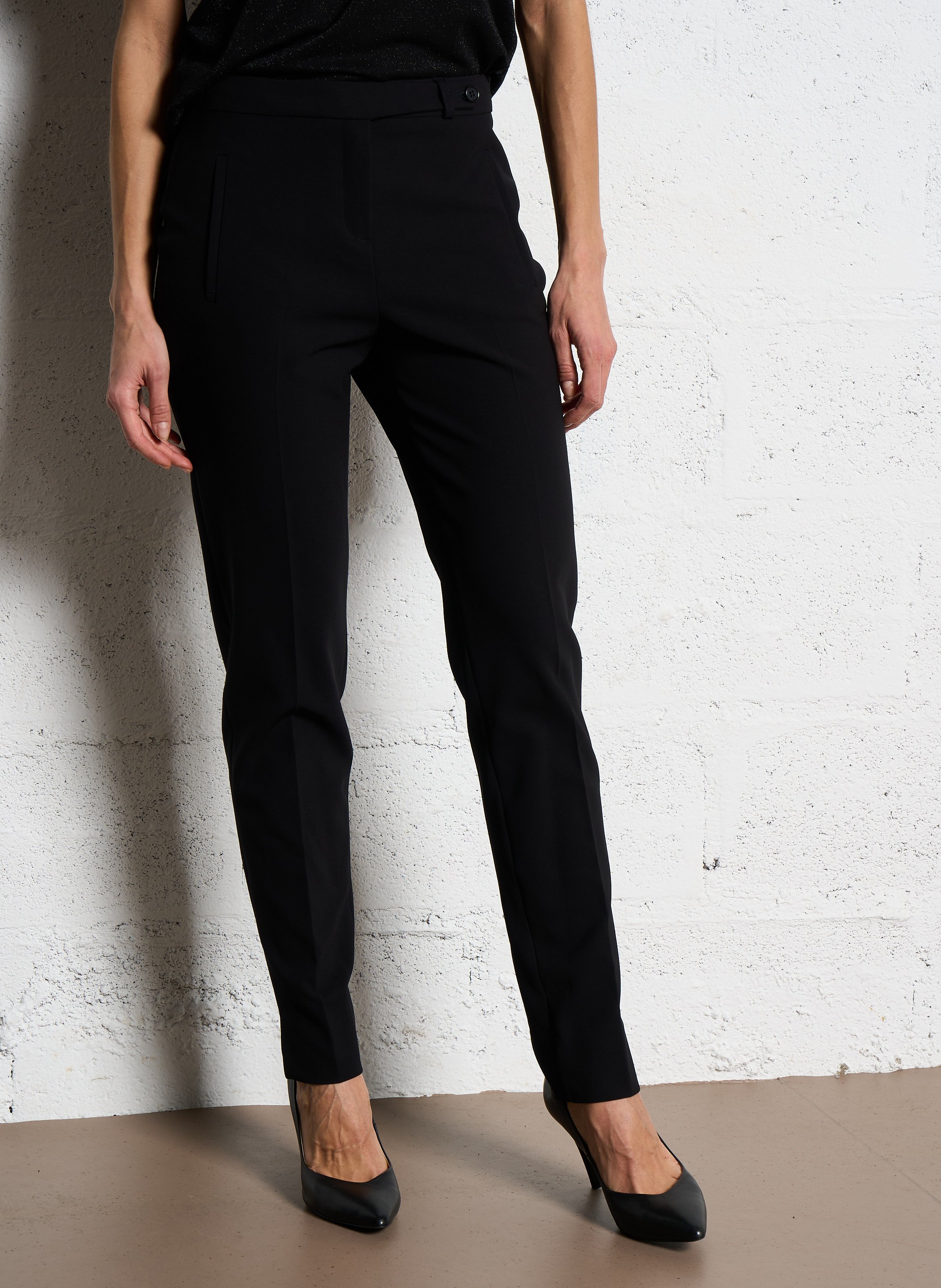 Pantalon slim en crêpe MAISON 123 Noir