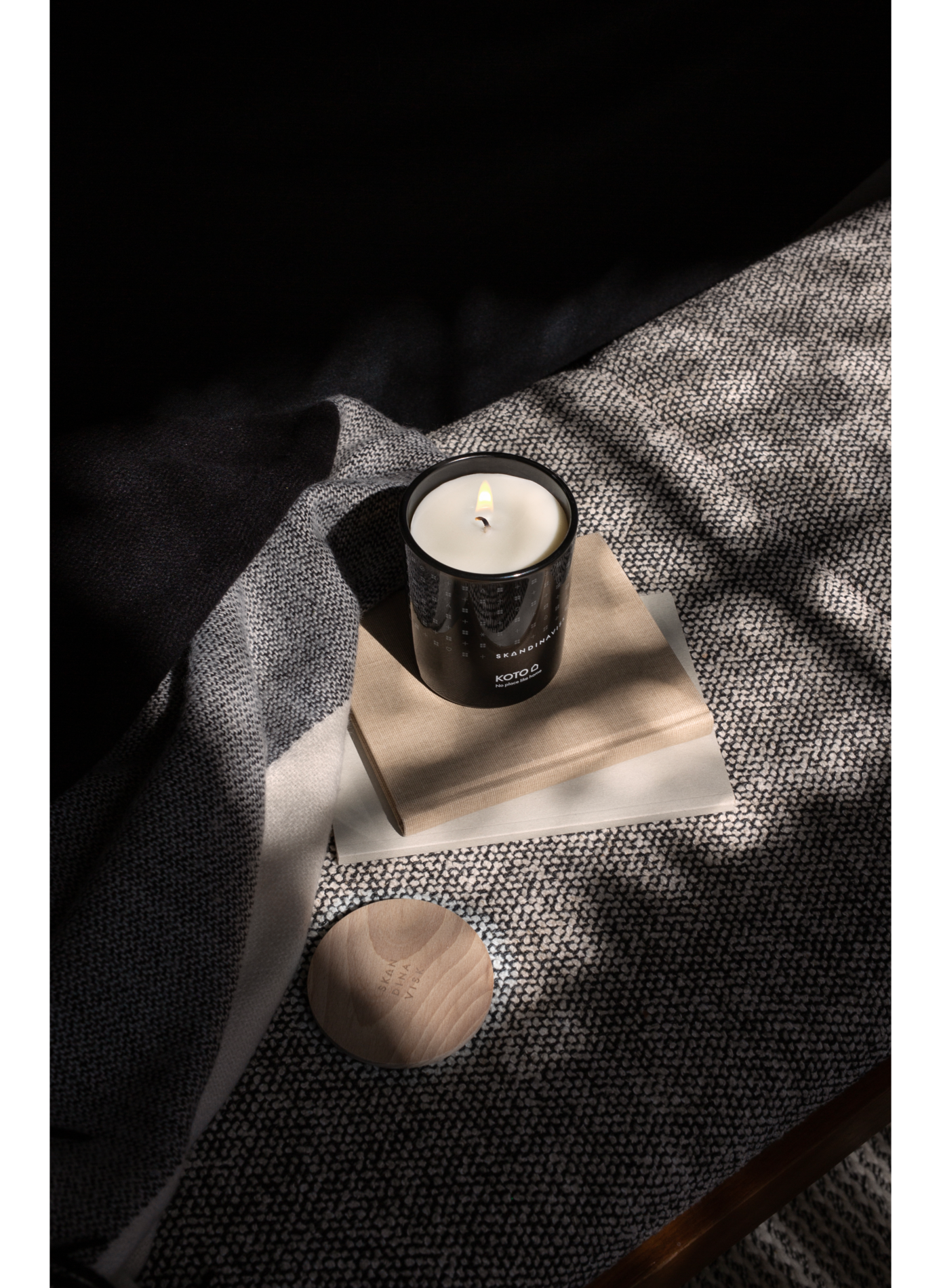 Bougie parfumée Koto 200g SKANDINAVISK Noir