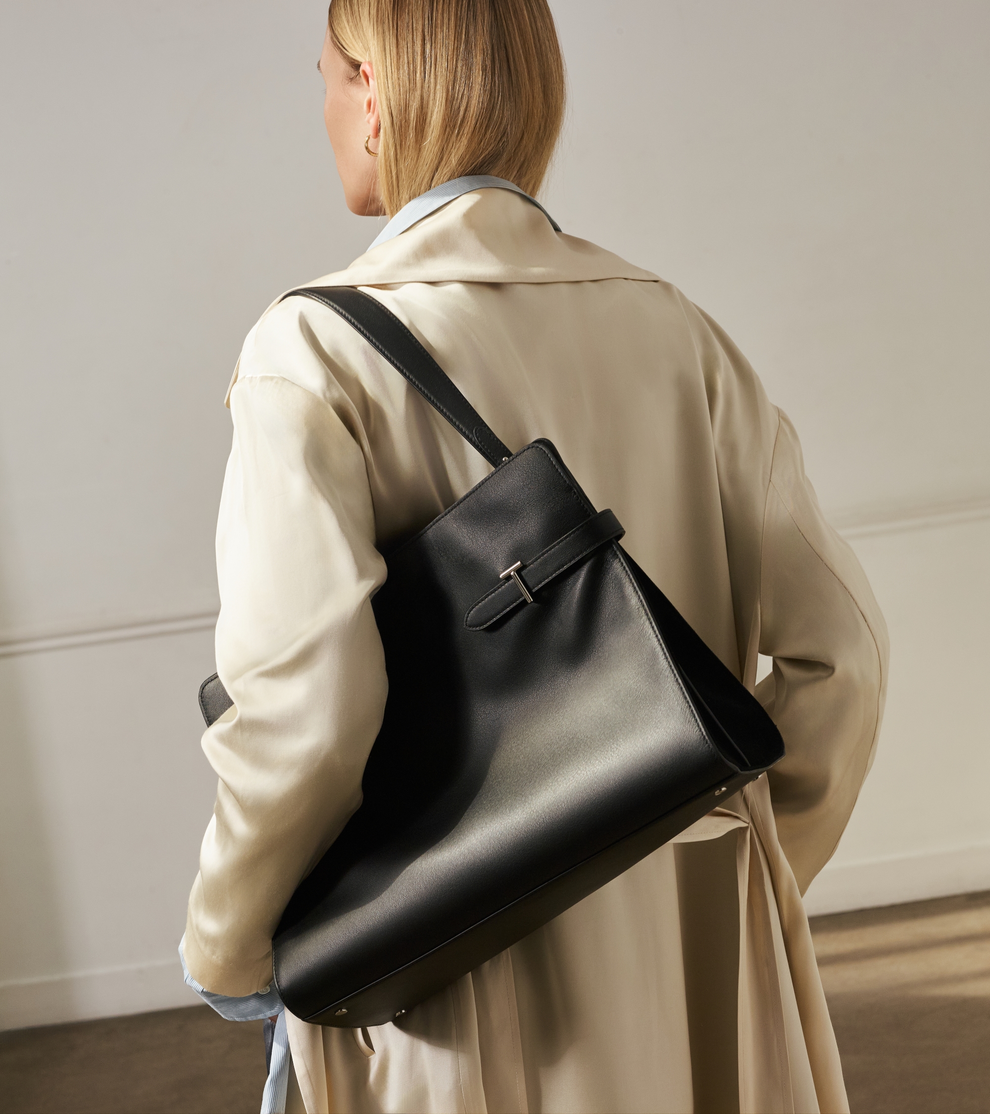 Sac porté épaule modèle maxi emie en cuir lisse et refente de velours LE TANNEUR Noir