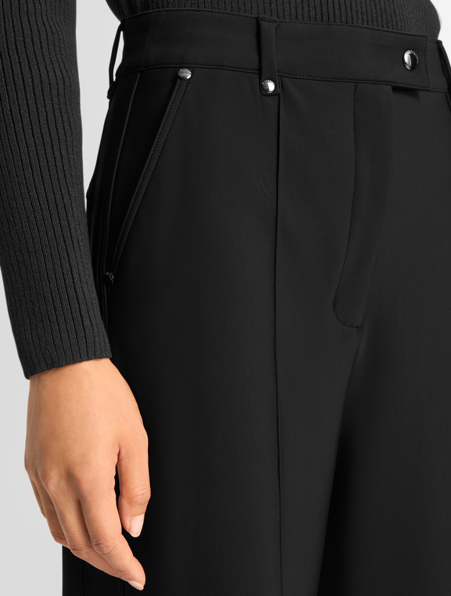 Pantalon nohafea coupe ample FUSALP Noir