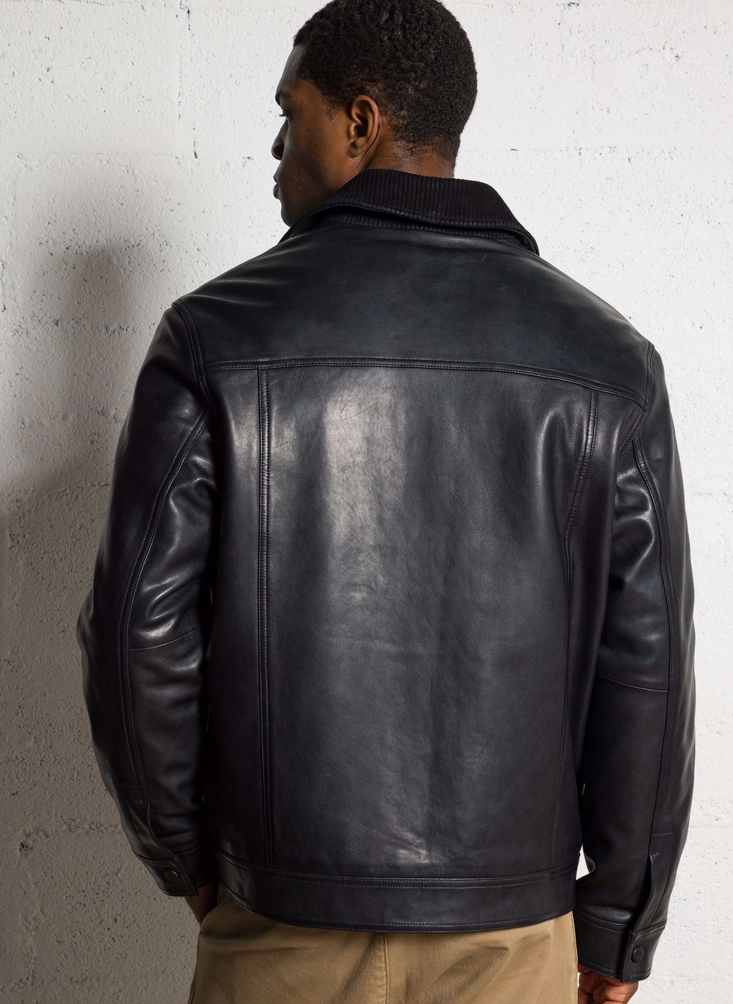 Blouson droit col classique en cuir Noir