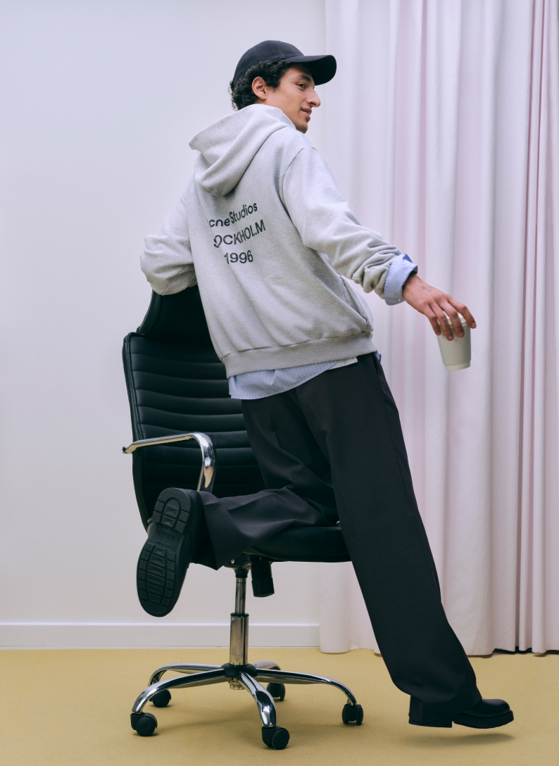 https://media-cdn.printemps.com/image/84/3/8316843.jpg