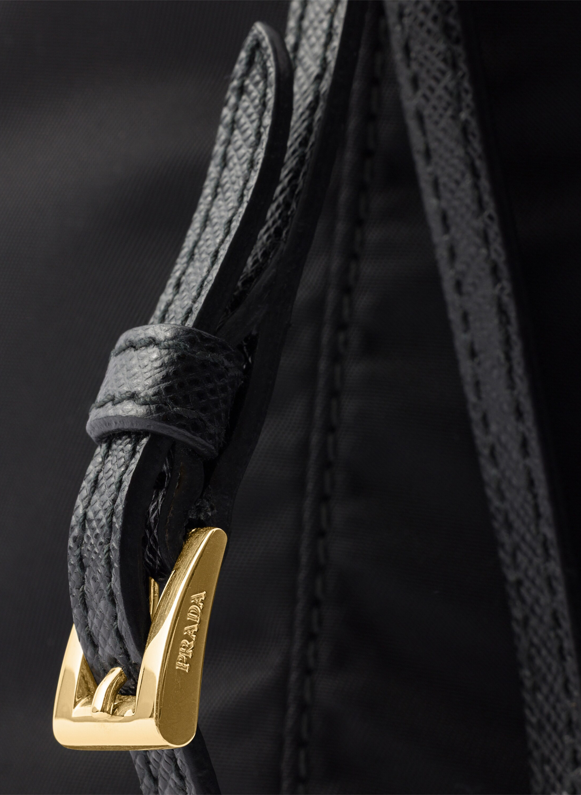 Pochette en re-nylon PRADA Noir