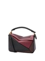 Petit sac Puzzle en cuir de veau - LOEWE x Albers | Noir by LOEWE LOEWE Petit sac Puzzle en cuir de veau - LOEWE x Albers | Noir