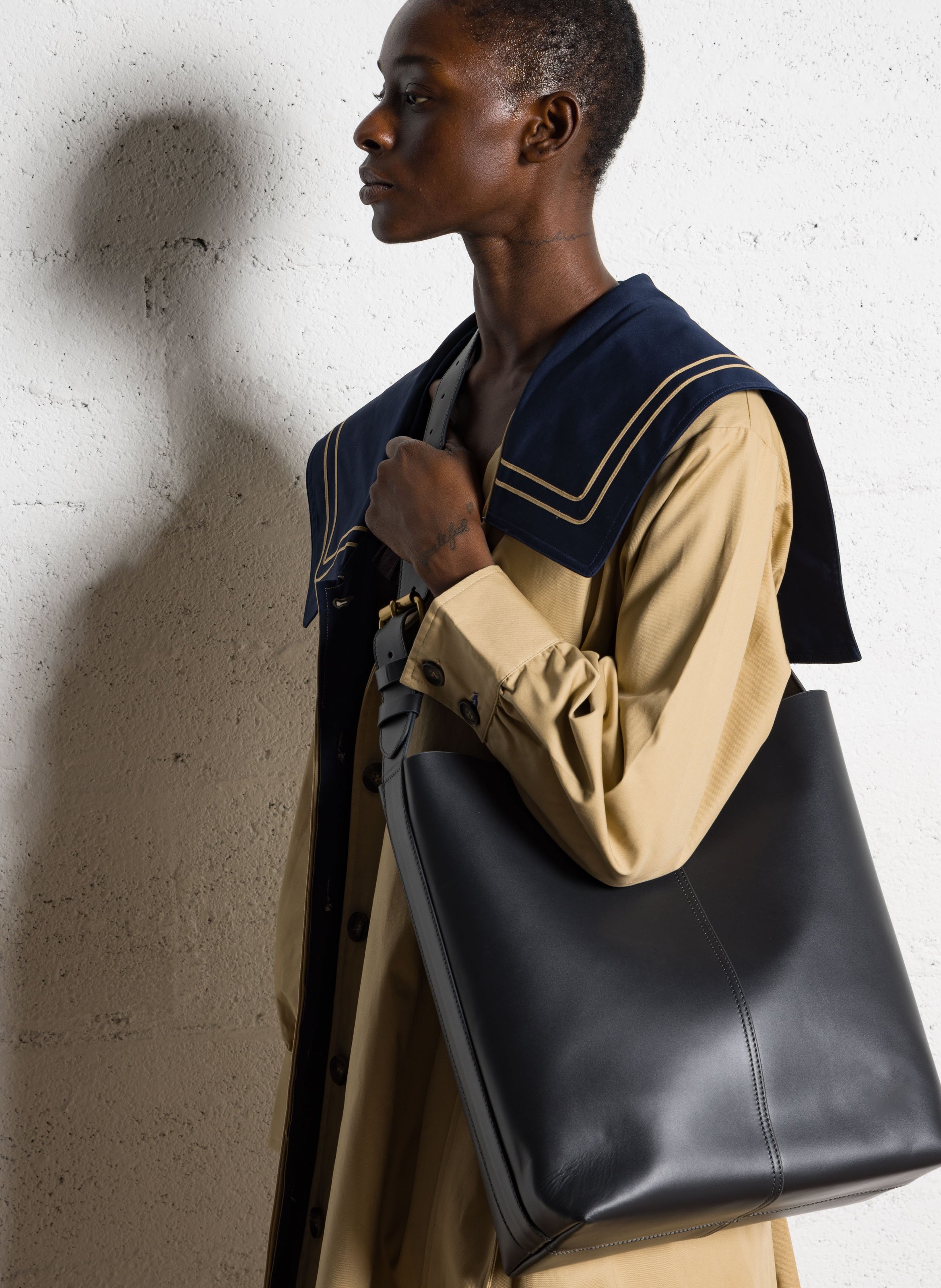 Sac seau en cuir réversible saudade SOEUR Marron