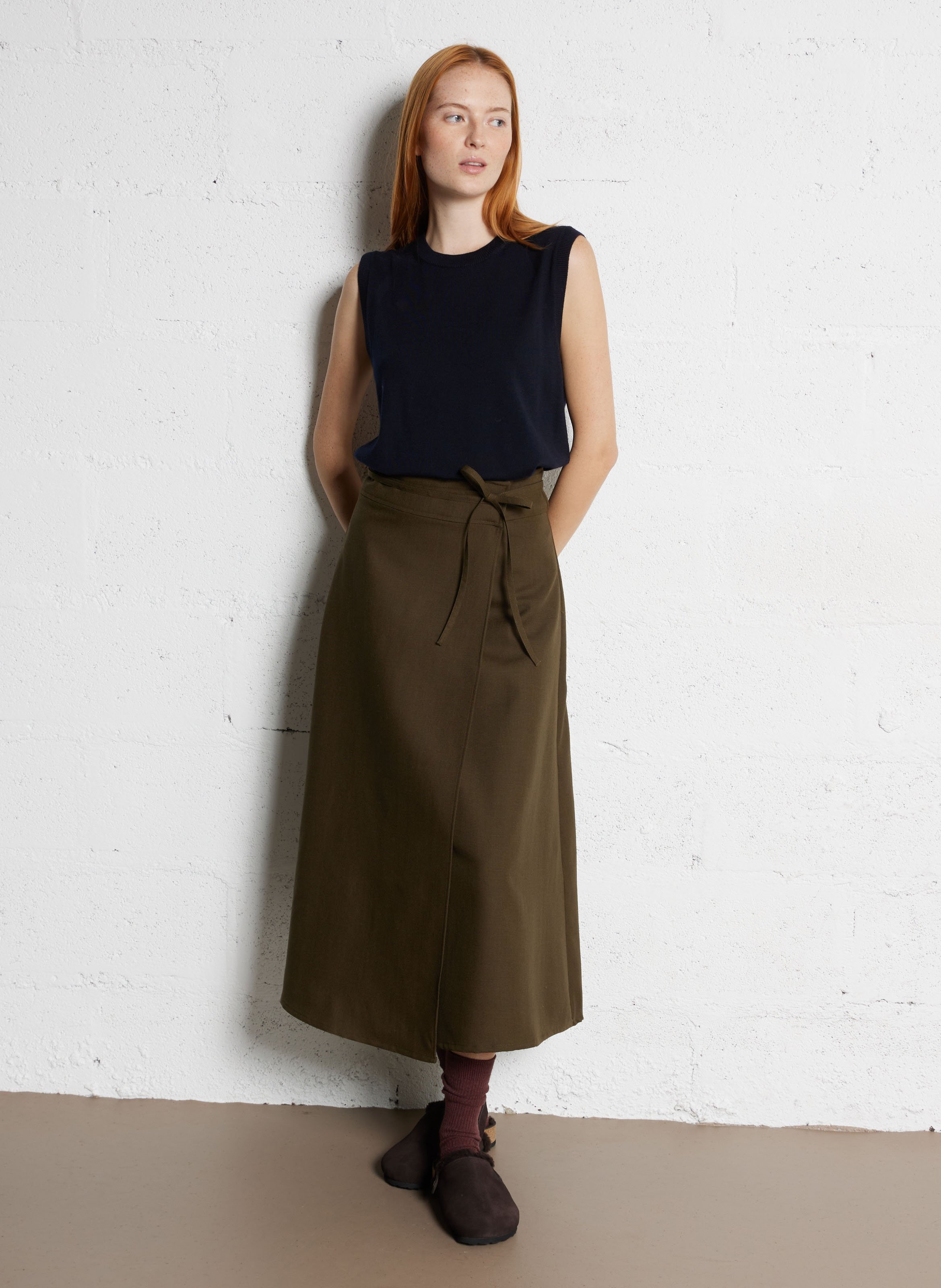 Sabots fourrés en cuir velours sleepy SOEUR Marron