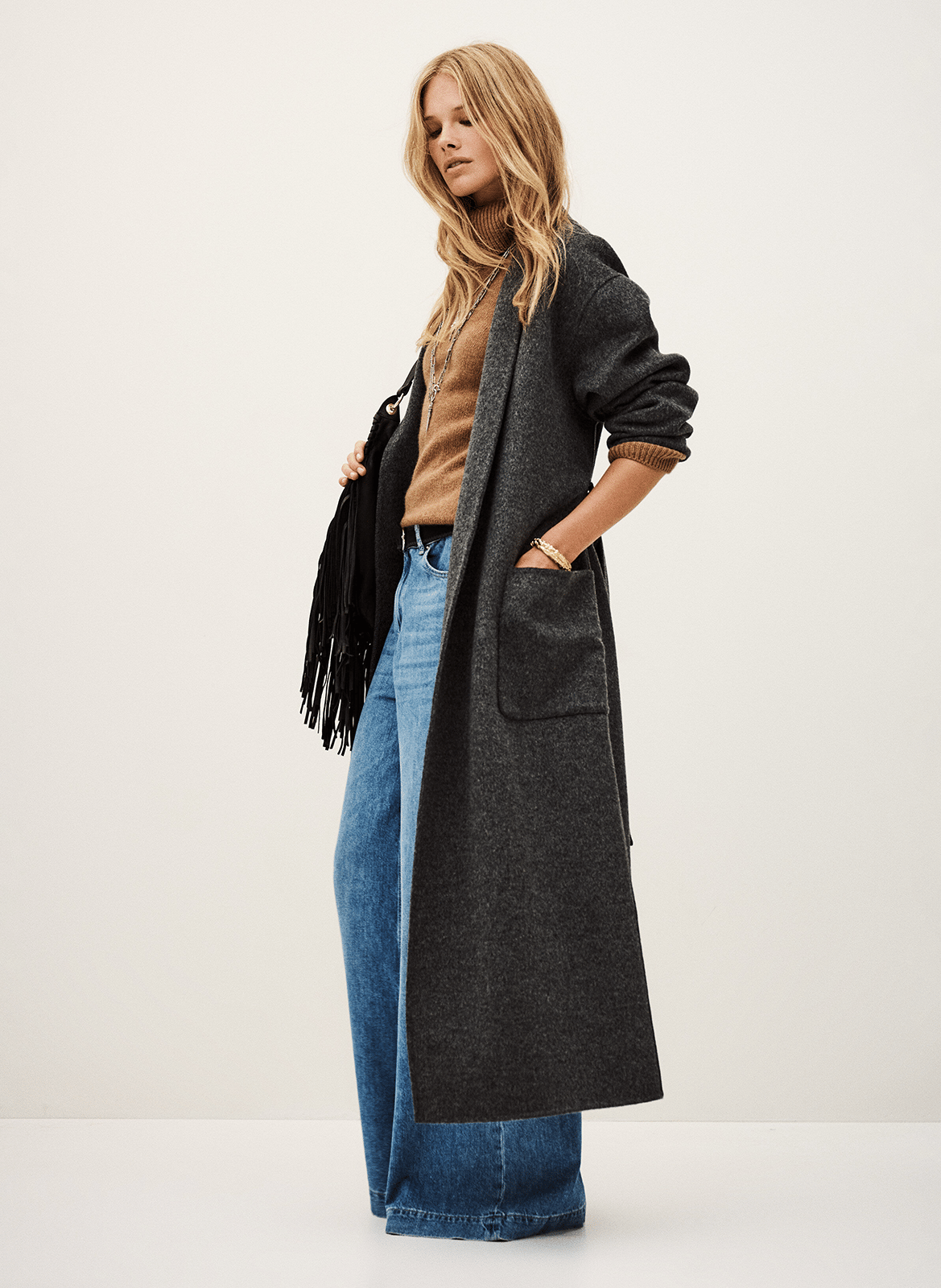 Long manteau col v en laine mélangée kay BA&SH Noir