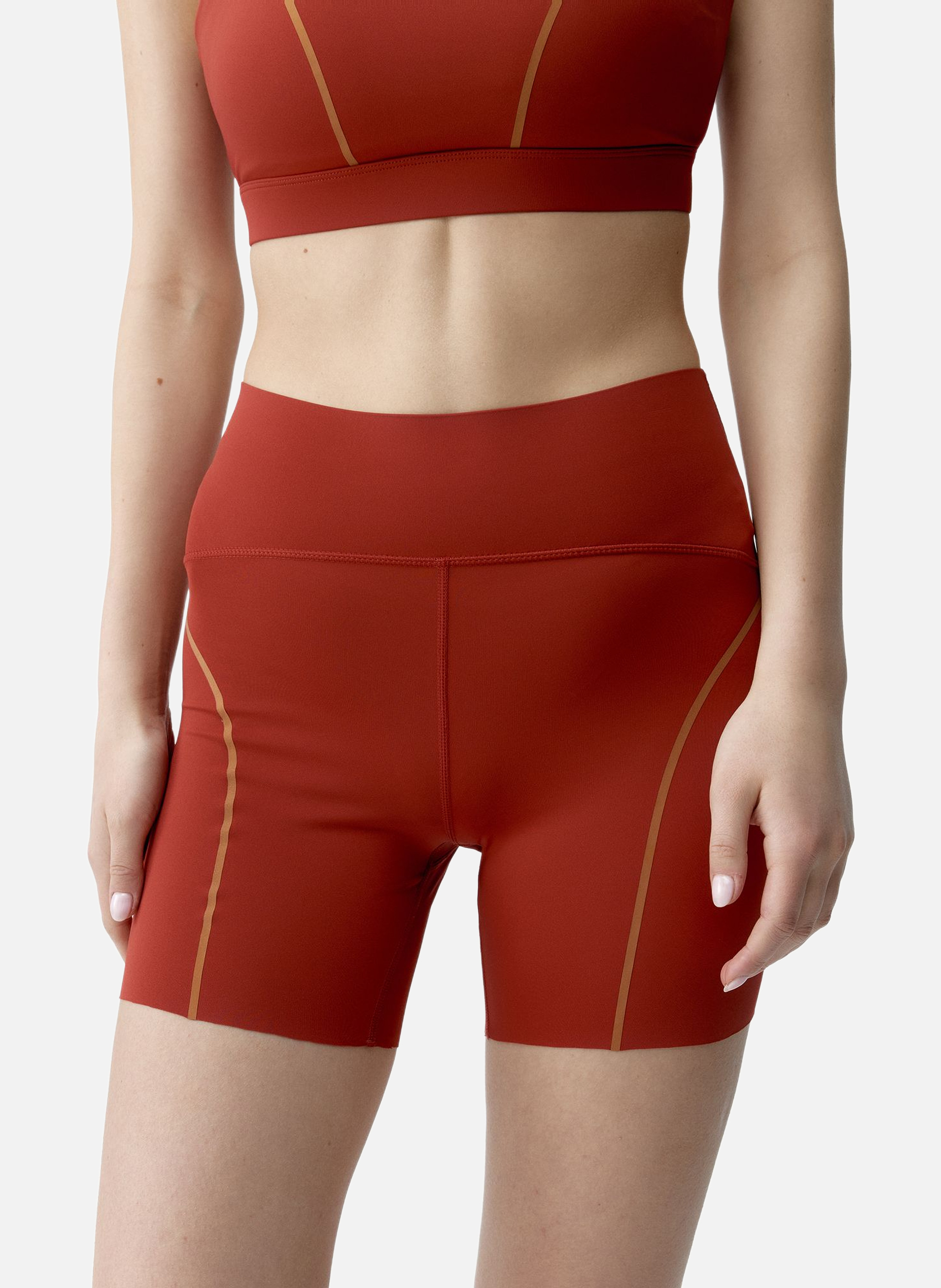 Short moulant de sport performance brone BORN LIVING YOGA Orange