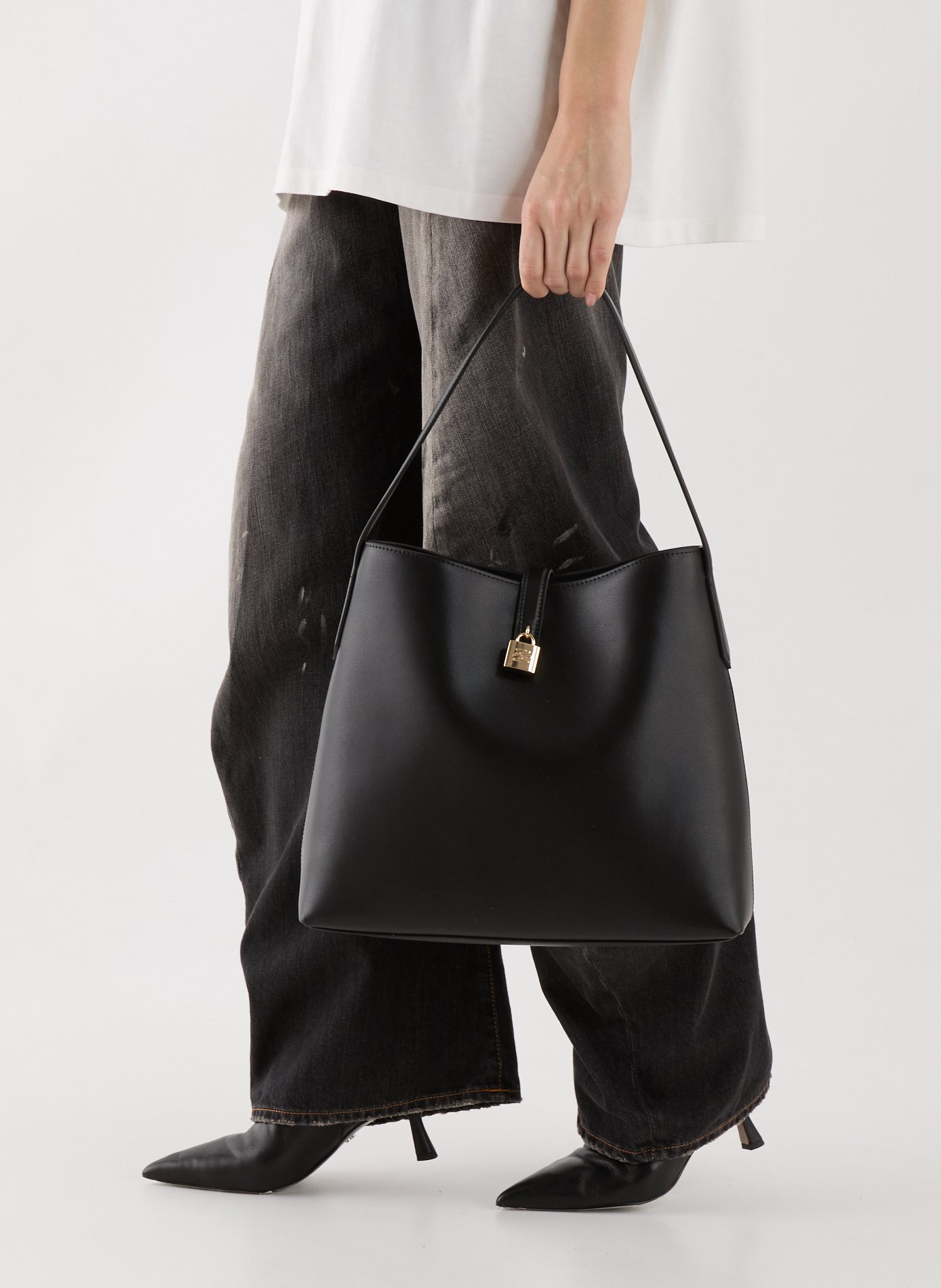 Sac épaule en cuir KARL LAGERFELD Noir