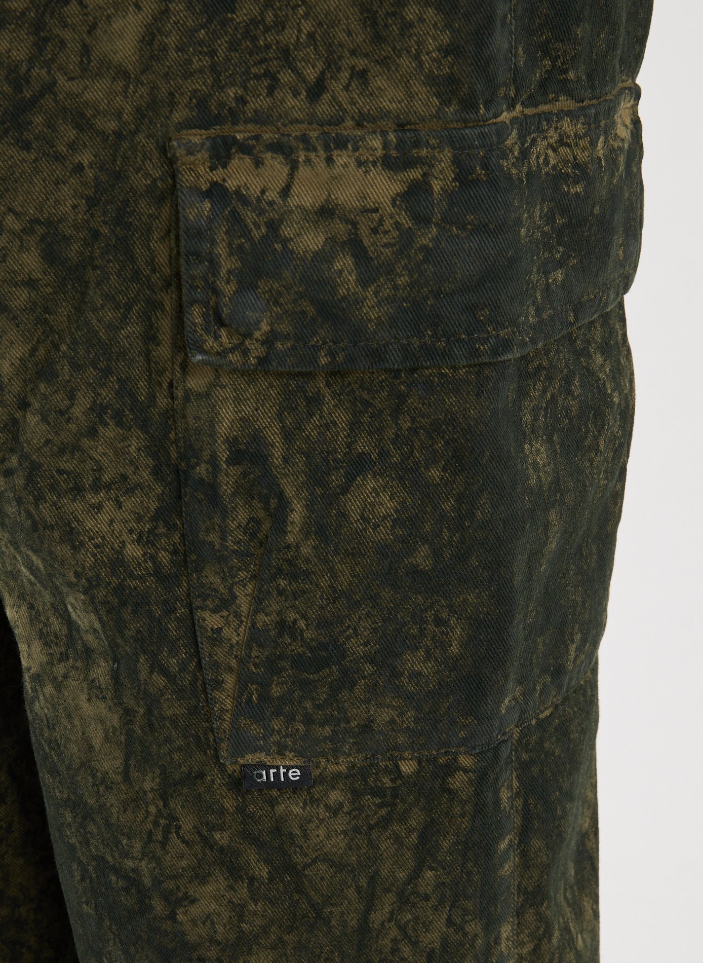 Cargo pants with paint effect ARTE ANTWERP Khaki