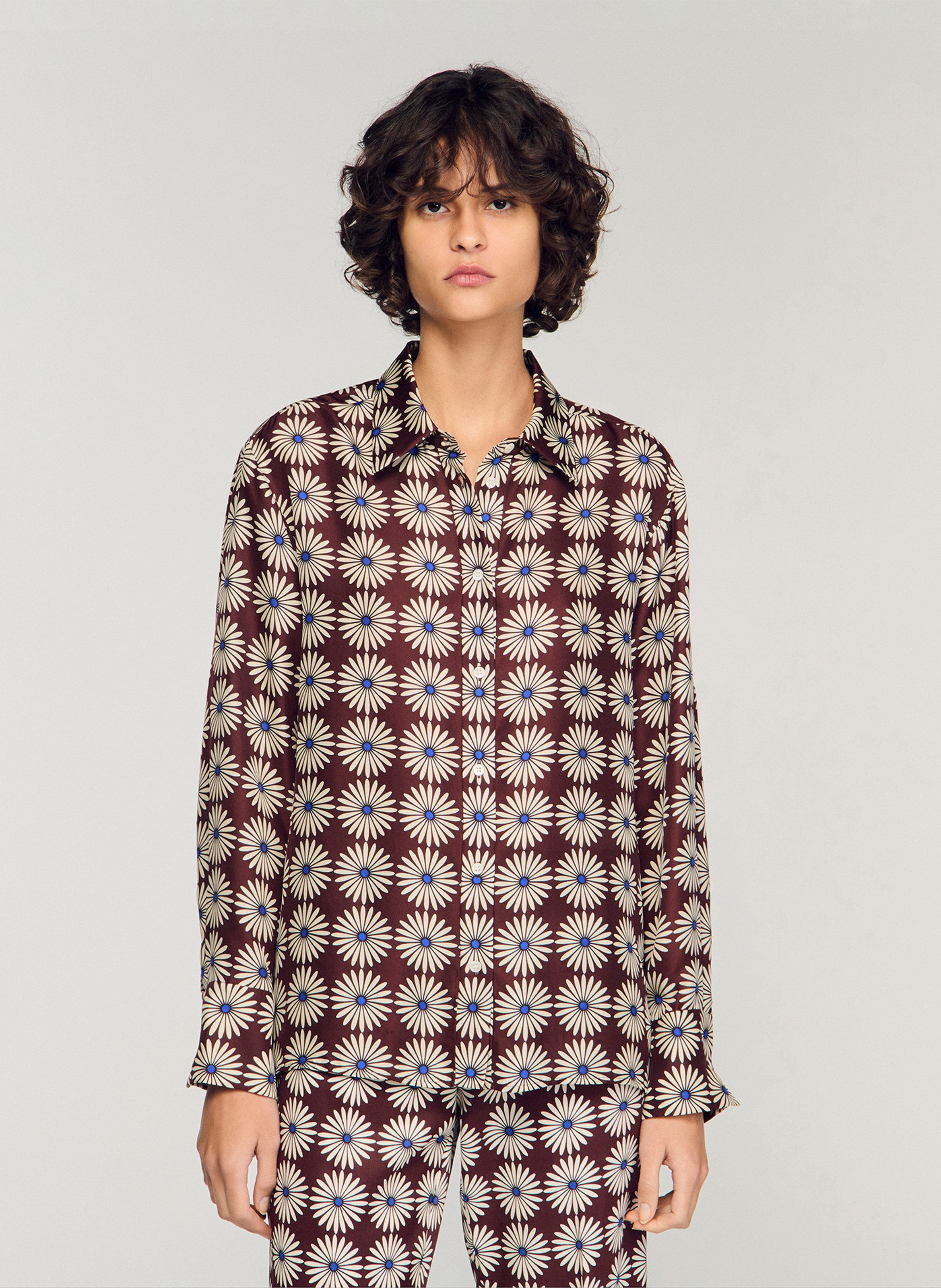 Chemise droite fleurie en soie SANDRO Marron