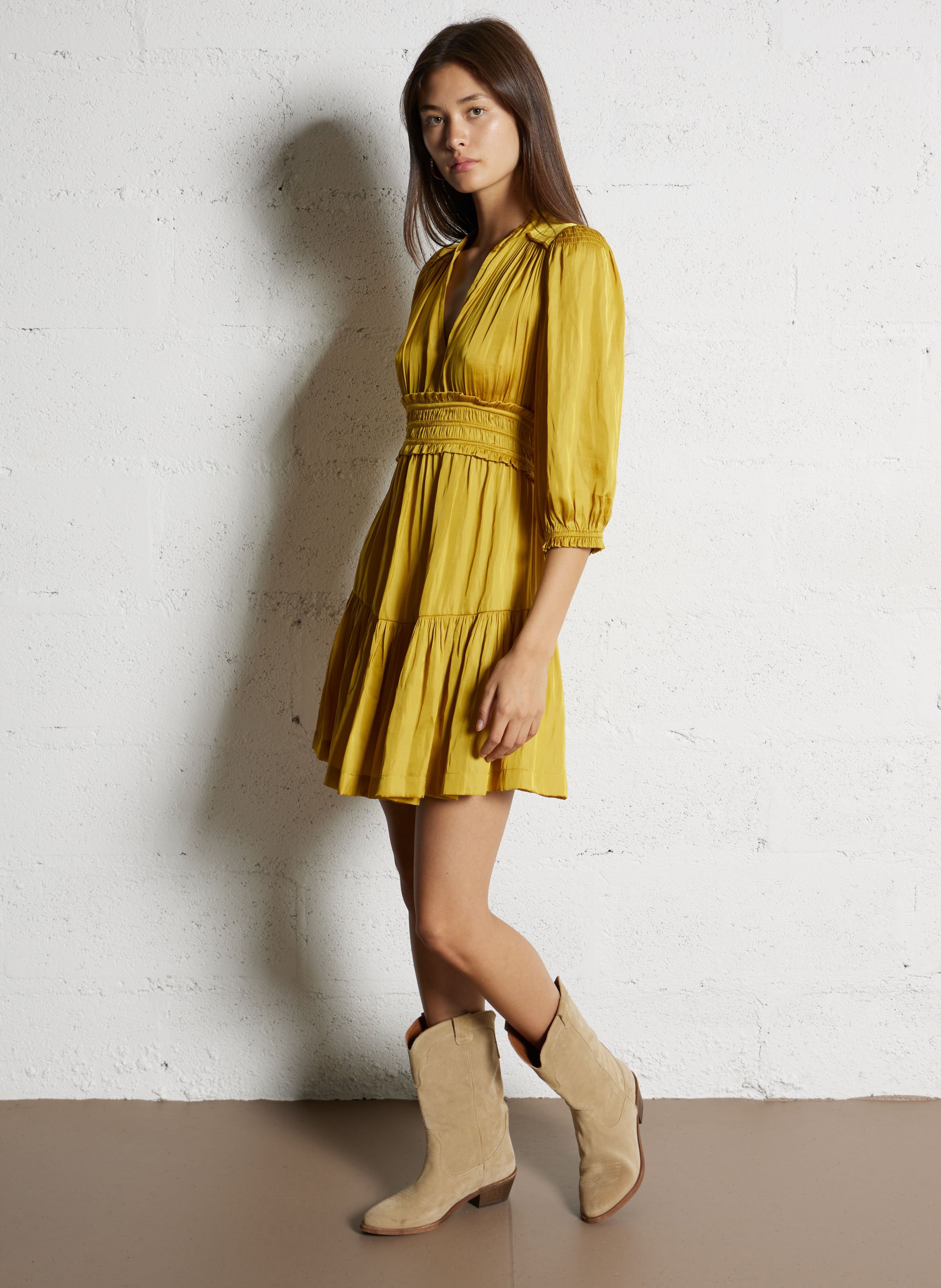 Robe courte froncée col tunisien en satin cyrilia BA&SH Jaune