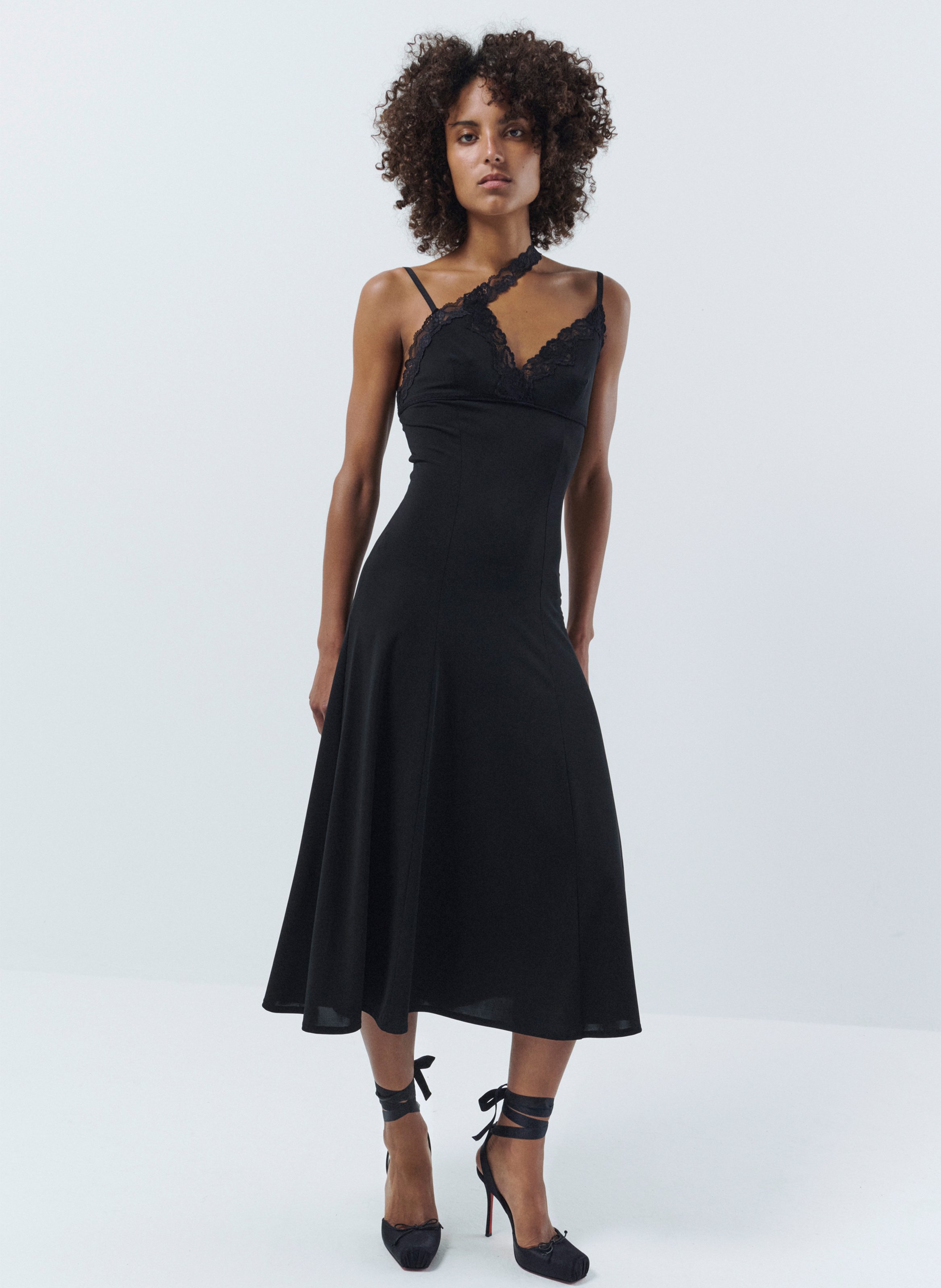 Robe longue skater dos nu avec détails en dentelle VAILLANT Noir