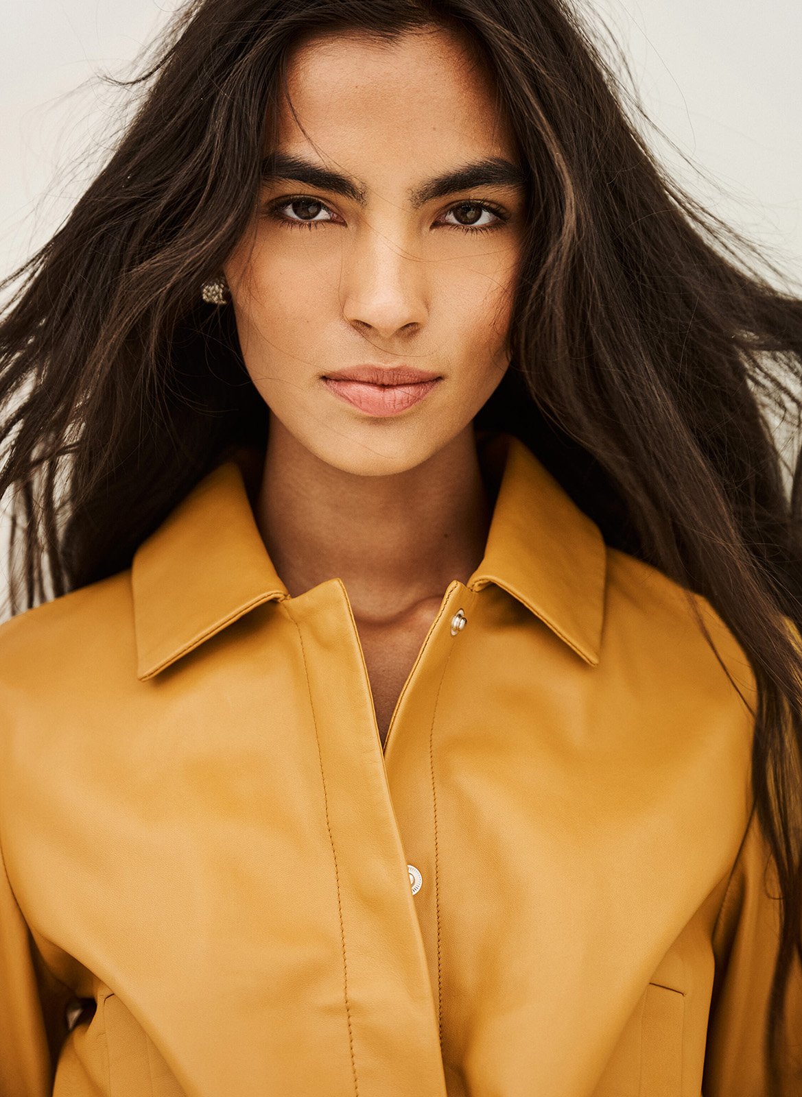 Veste courte cintrée en cuir manita BA&SH Beige