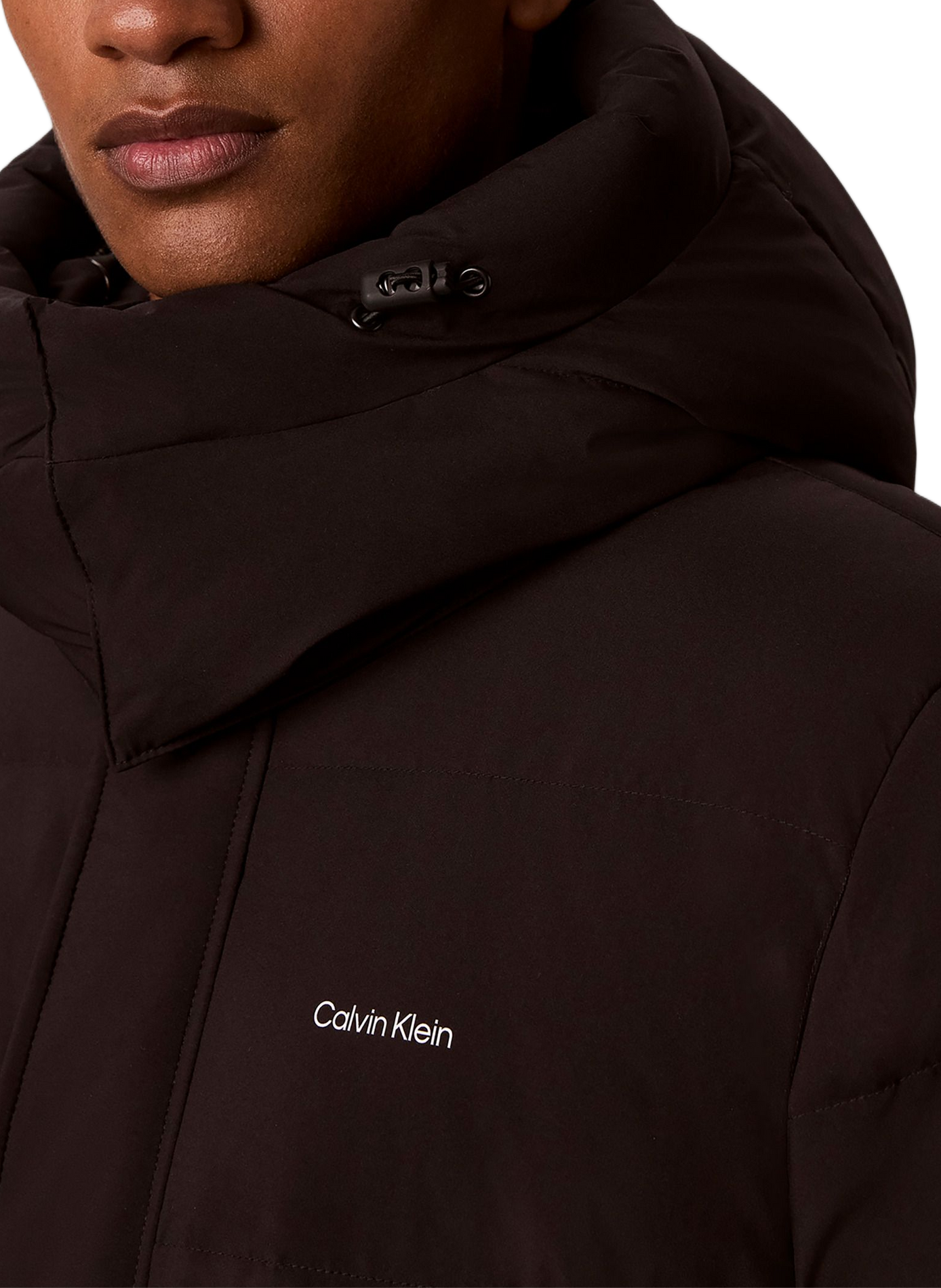 Plumífero acolchado de largo medio CALVIN KLEIN Negro