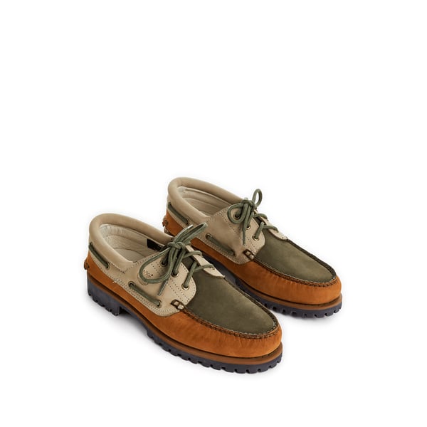 Chaussures bateau en cuir suédé