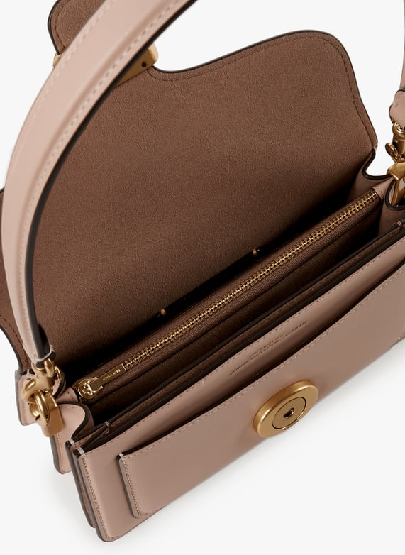 Sac Tabby 20 en cuir  | Beige by COACH Sac Tabby 20 en cuir  Beige