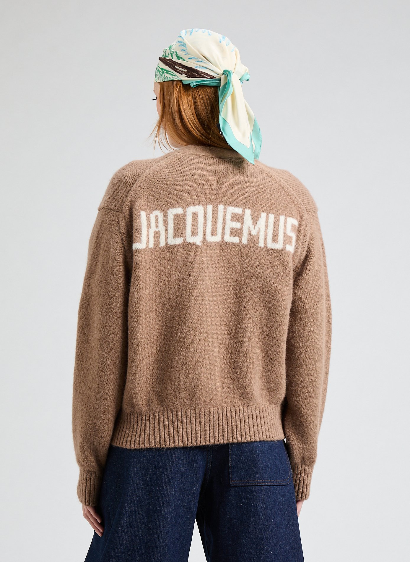 Le cardigan Jacquemus Marron