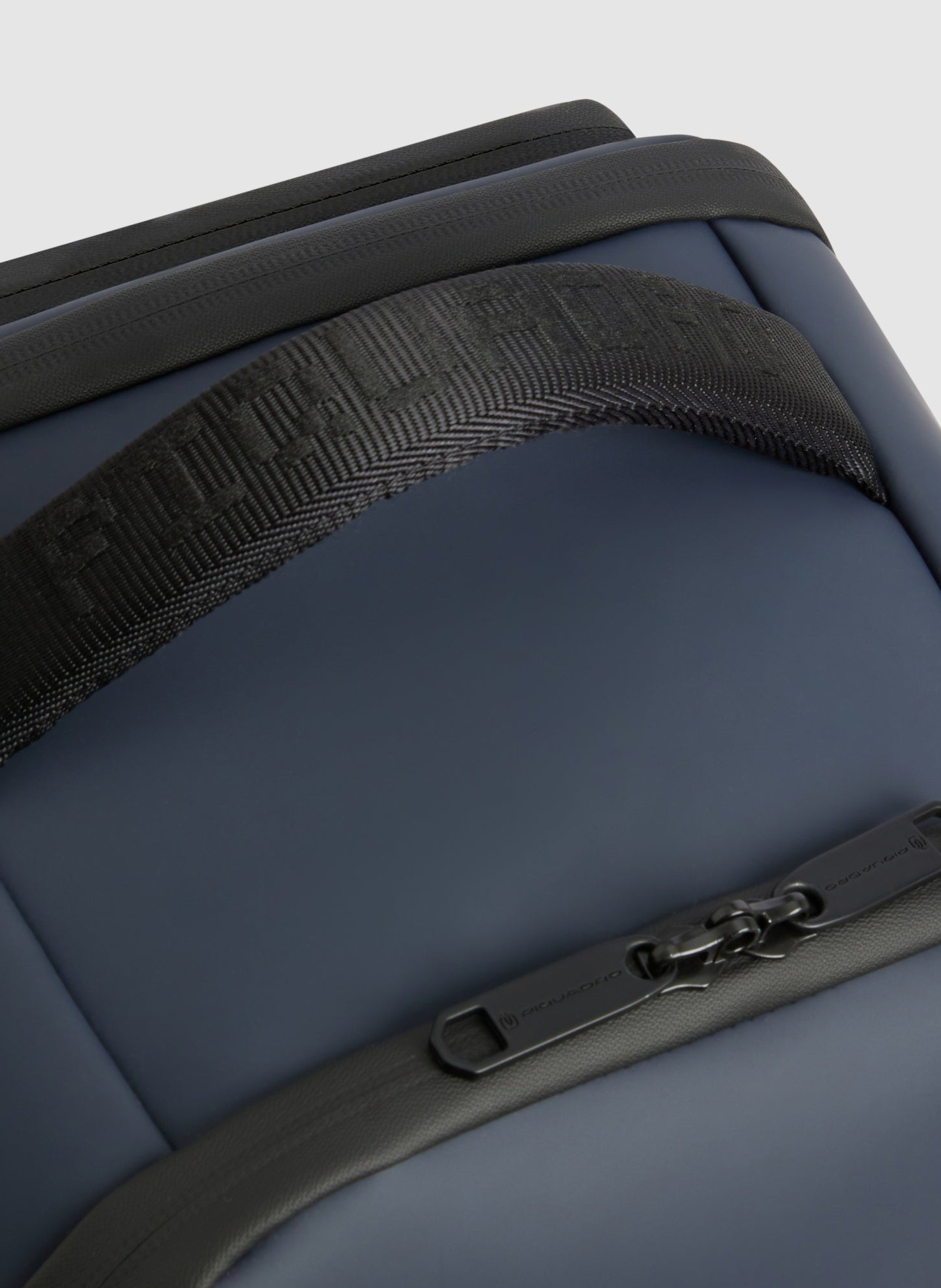 Petite valise sous-siège adaptable a sac a dòs PIQUADRO Bleu