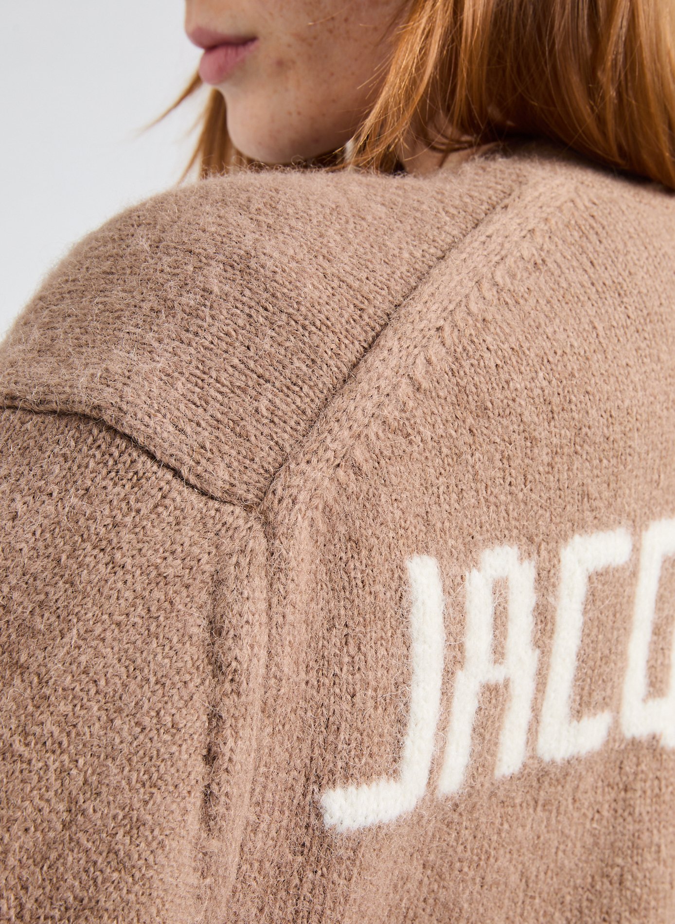 Le cardigan Jacquemus Marron