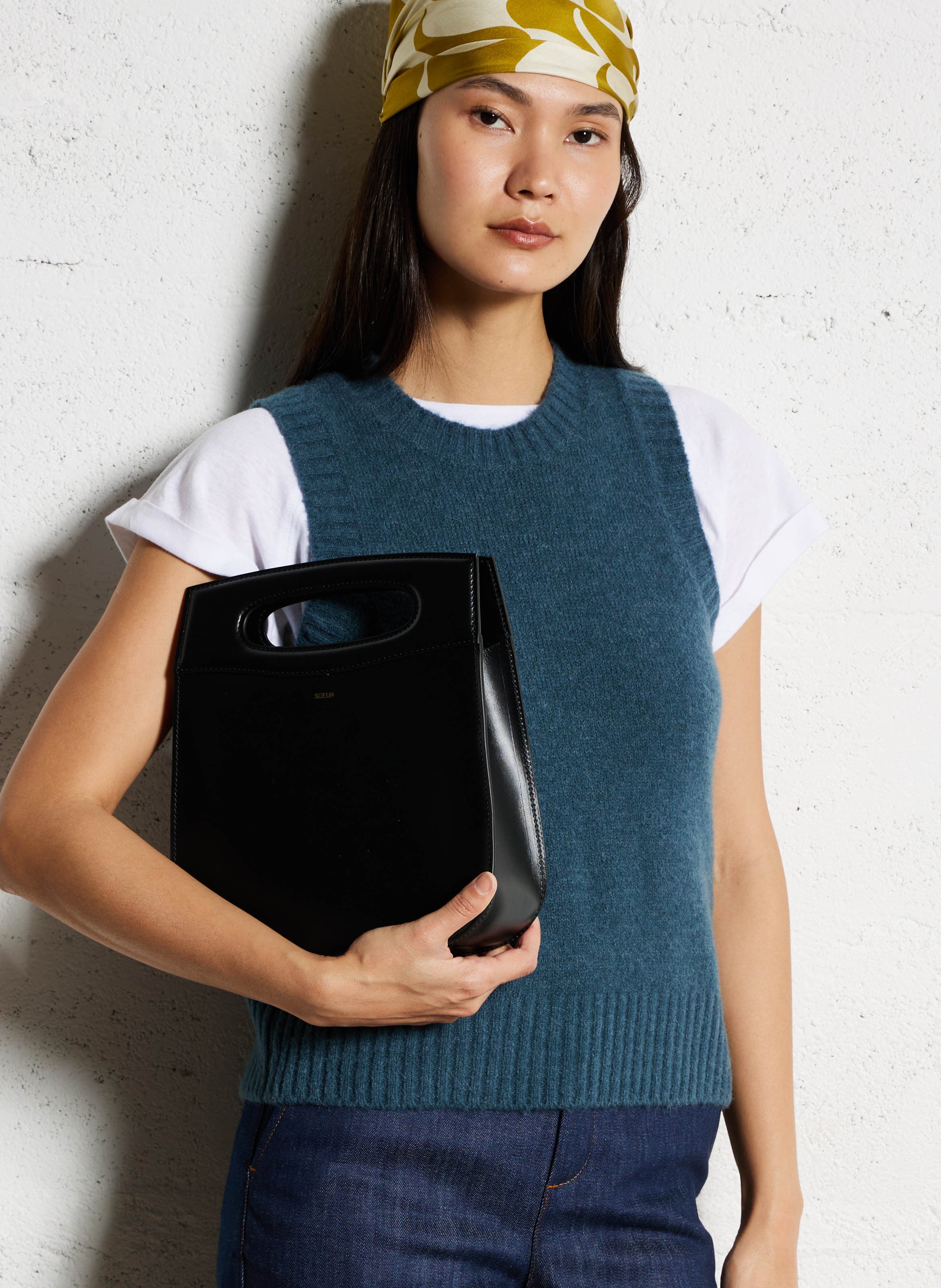 Sac bandoulière en cuir de vachette Cheri SOEUR Noir