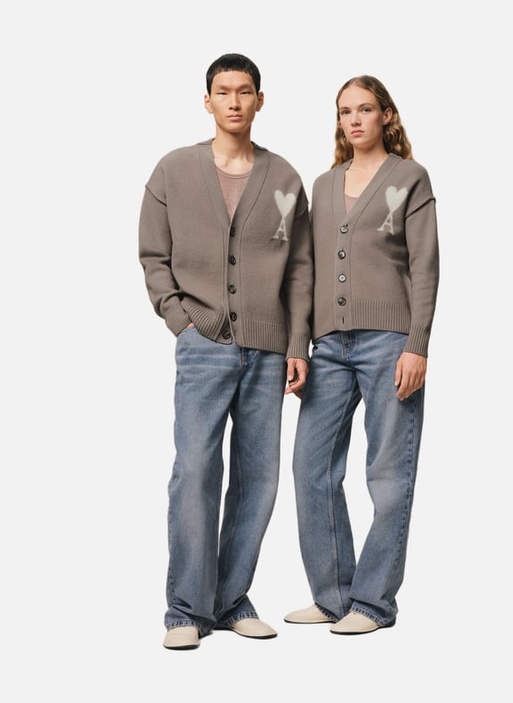 Cardigan ami de coeur ecru unisexe Gris by AMI PARIS AMI PARIS Cardigan ami de coeur ecru unisexe Gris