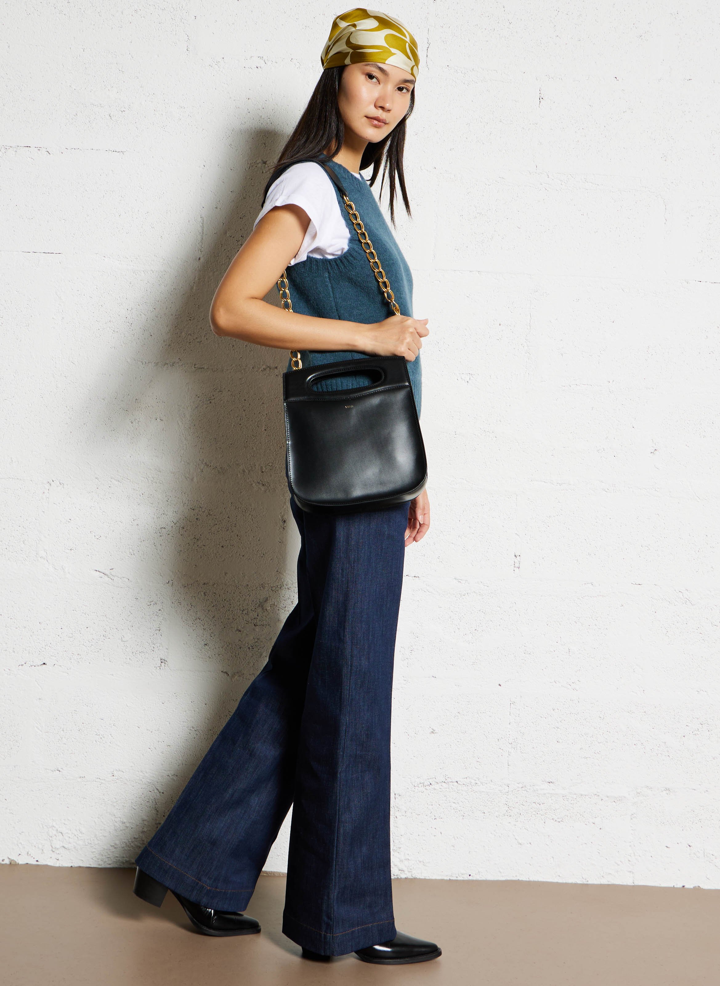 Sac bandoulière en cuir de vachette Cheri SOEUR Noir