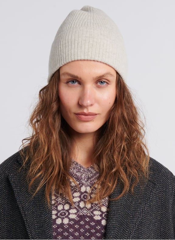 Bonnet en cachemire lilou Beige by KUJTEN KUJTEN Bonnet en cachemire lilou Beige