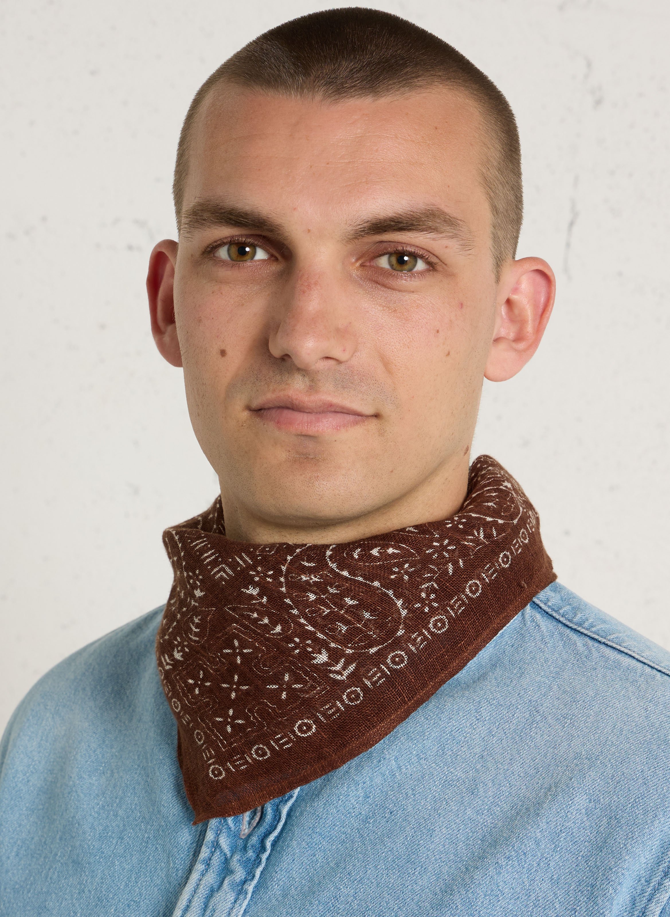 Foulard carré esprit bandana en lin IKKS Marron