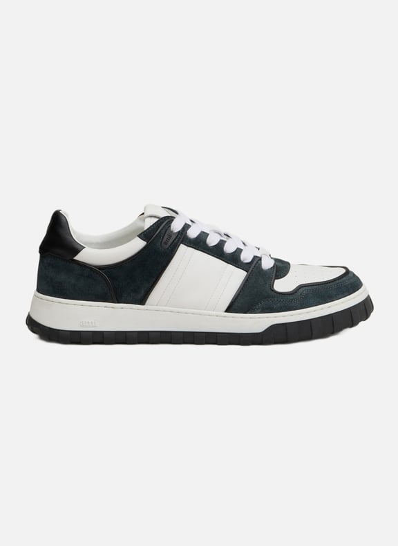 Baskets walk basses unisexe Blanc by AMI PARIS AMI PARIS Baskets walk basses unisexe Blanc