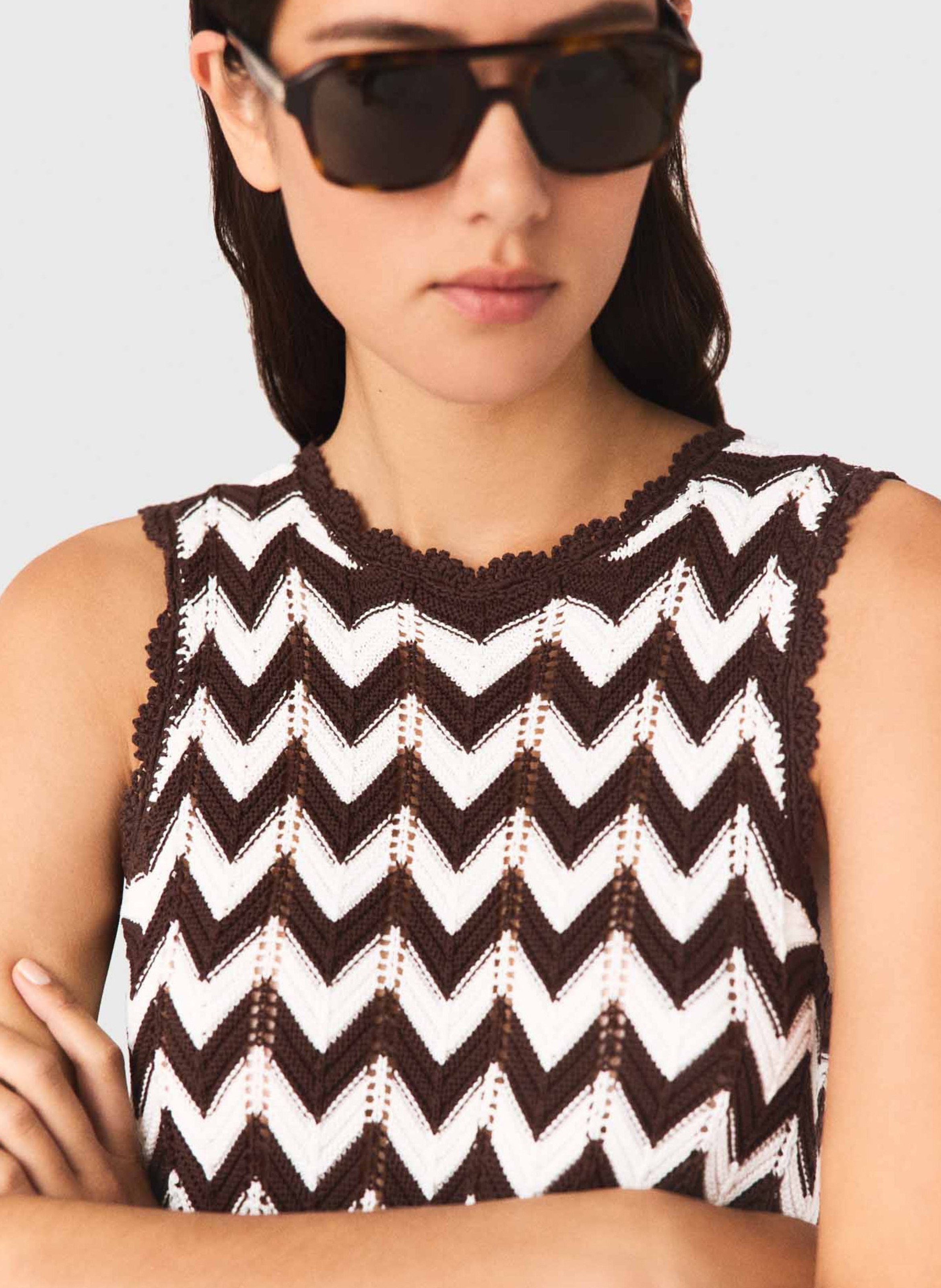 Top droit col rond en coton MAJE Marron