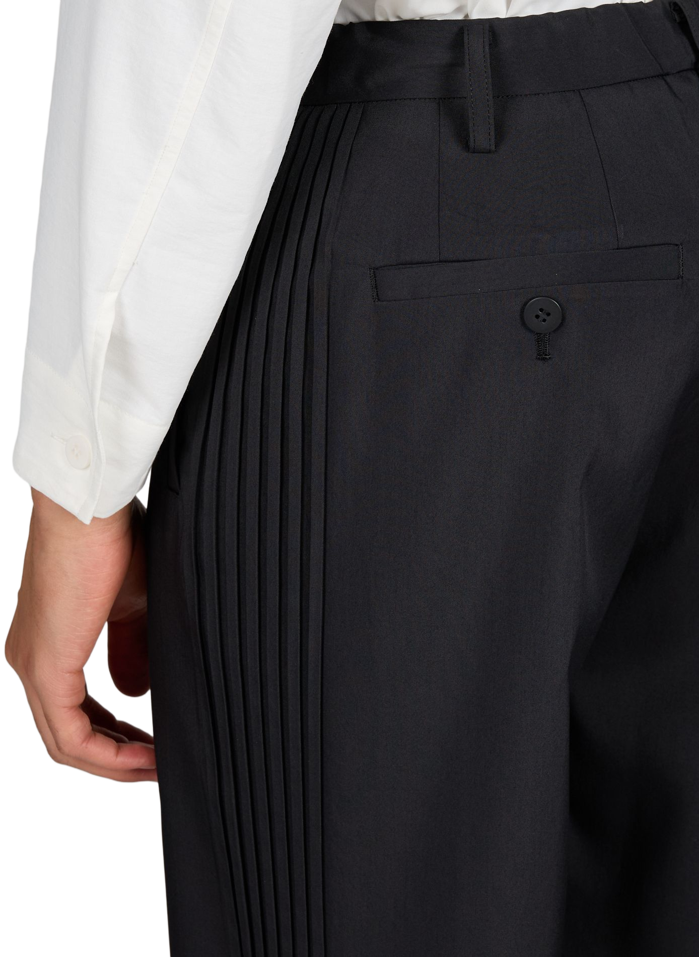 Straight pants with pleated sides ISSEY MIYAKE Black