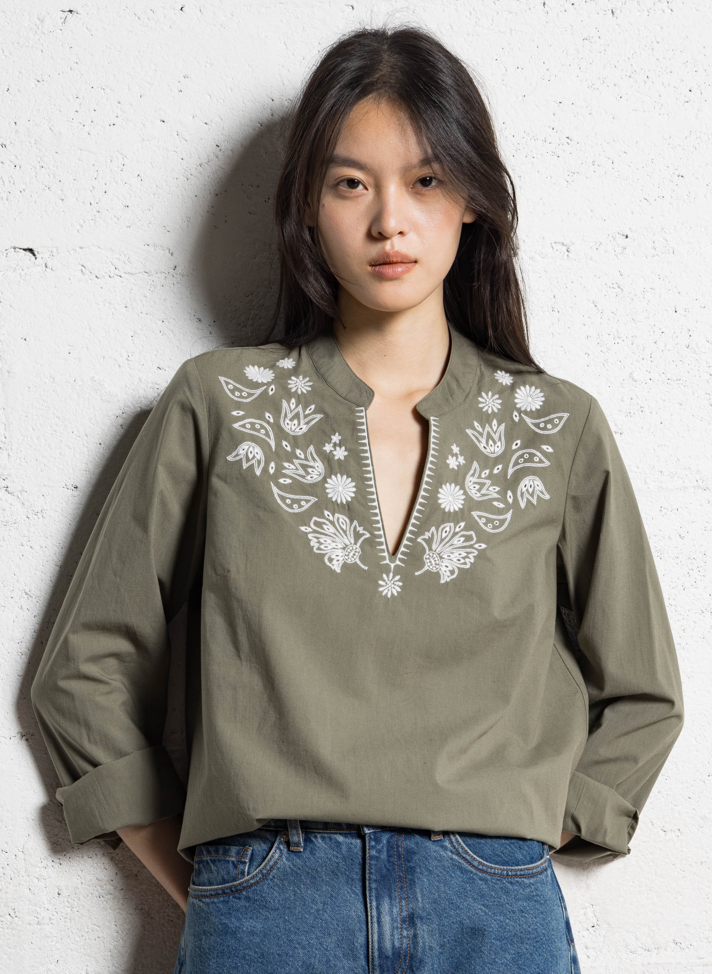 Blouse oversize col v en coton brodé IKKS Kaki