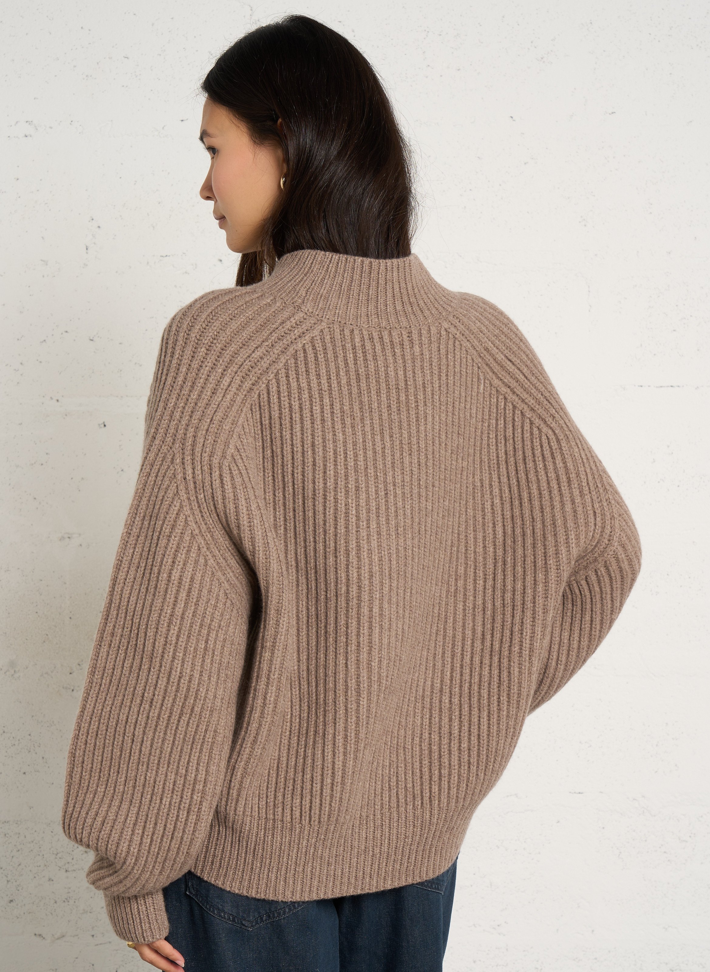 Pull oversize col montant en laine mérinos flamand SOEUR Beige