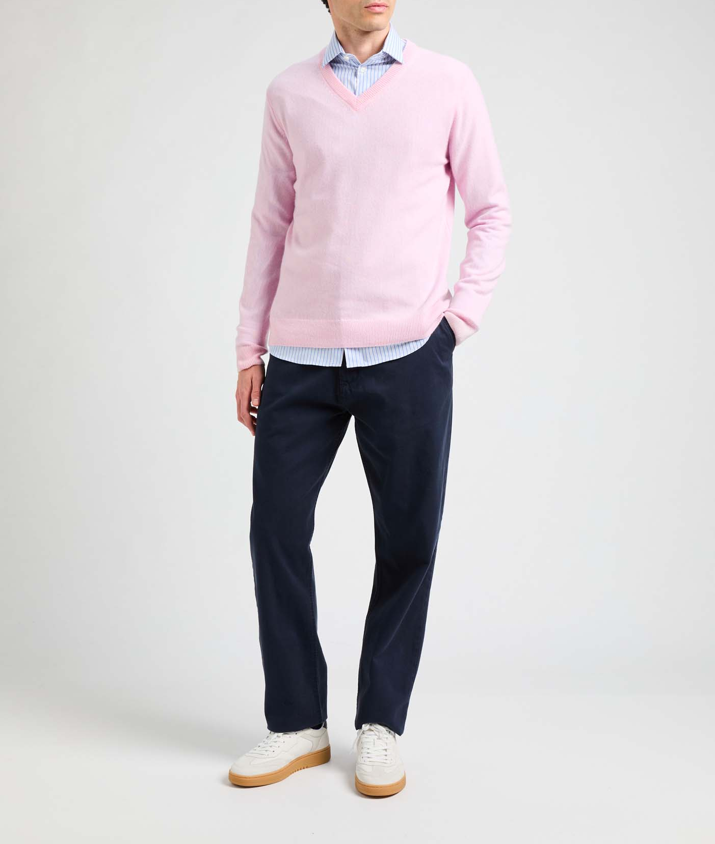 Pull col V en cachemire AU PRINTEMPS PARIS Rose