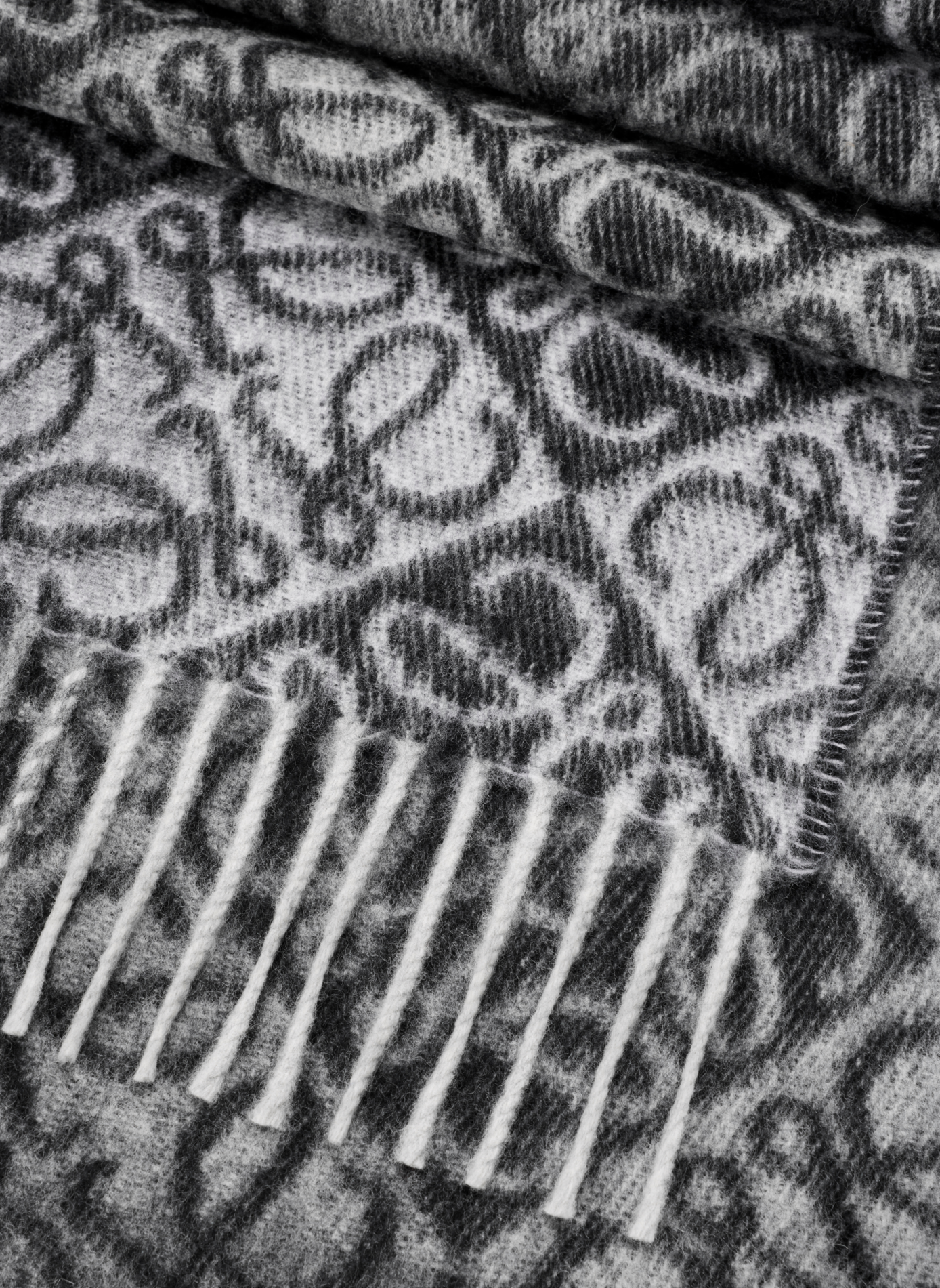 Anagram wool and cashmere scarf | Black LOEWE Women