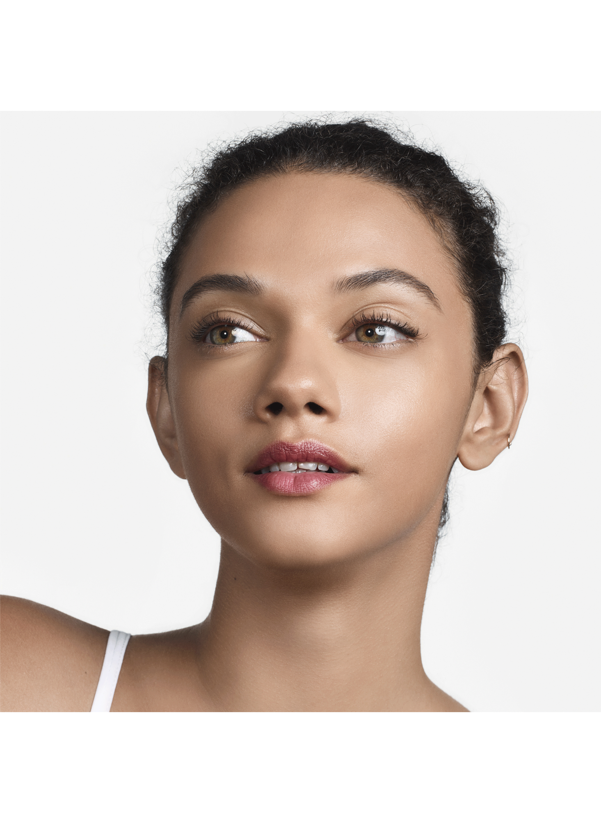 Even Better Refresh - Hydrating And Repairing Makeup Cn 74 beige