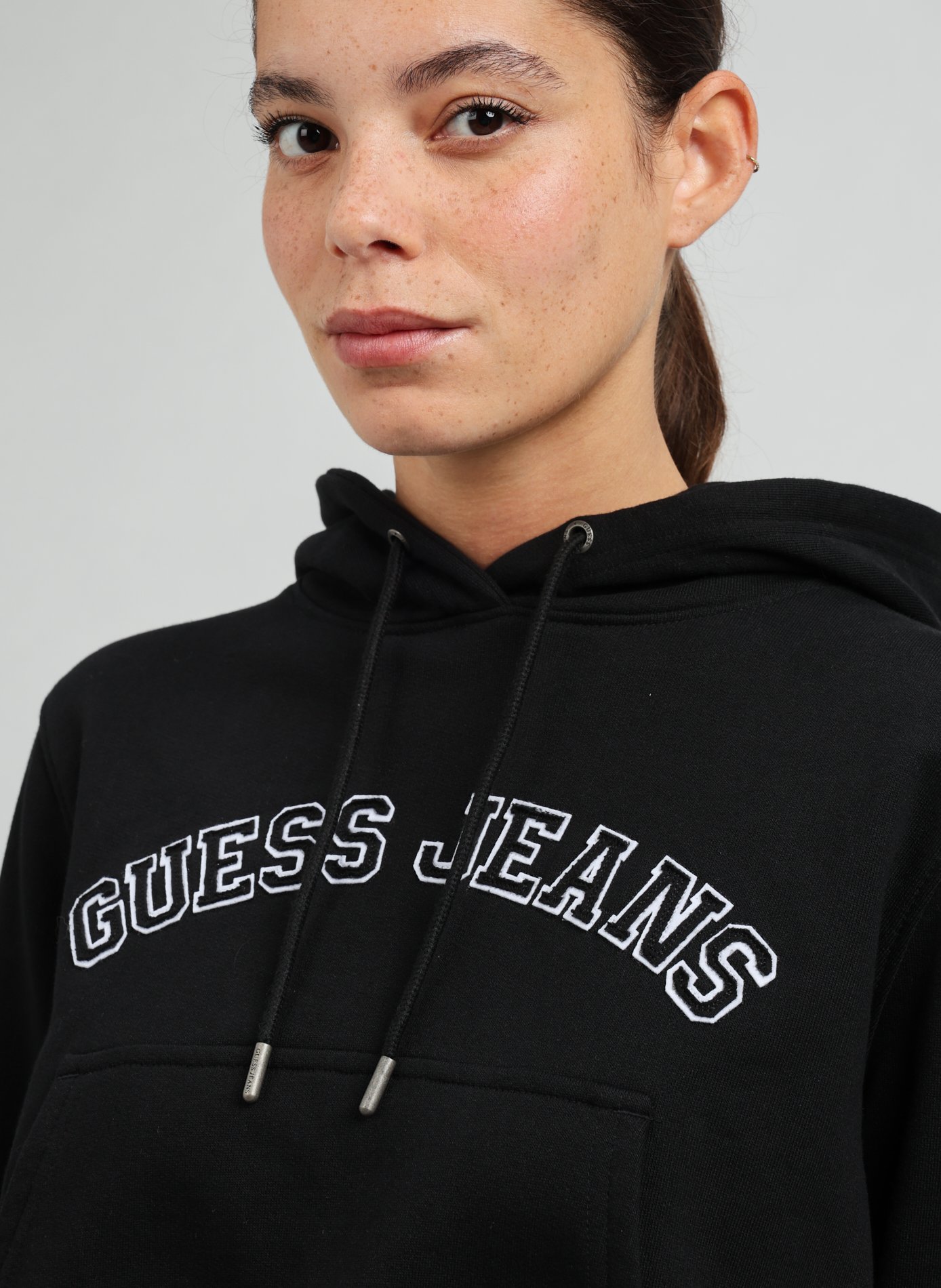 Short embroidered cotton sweatshirt GUESS Black