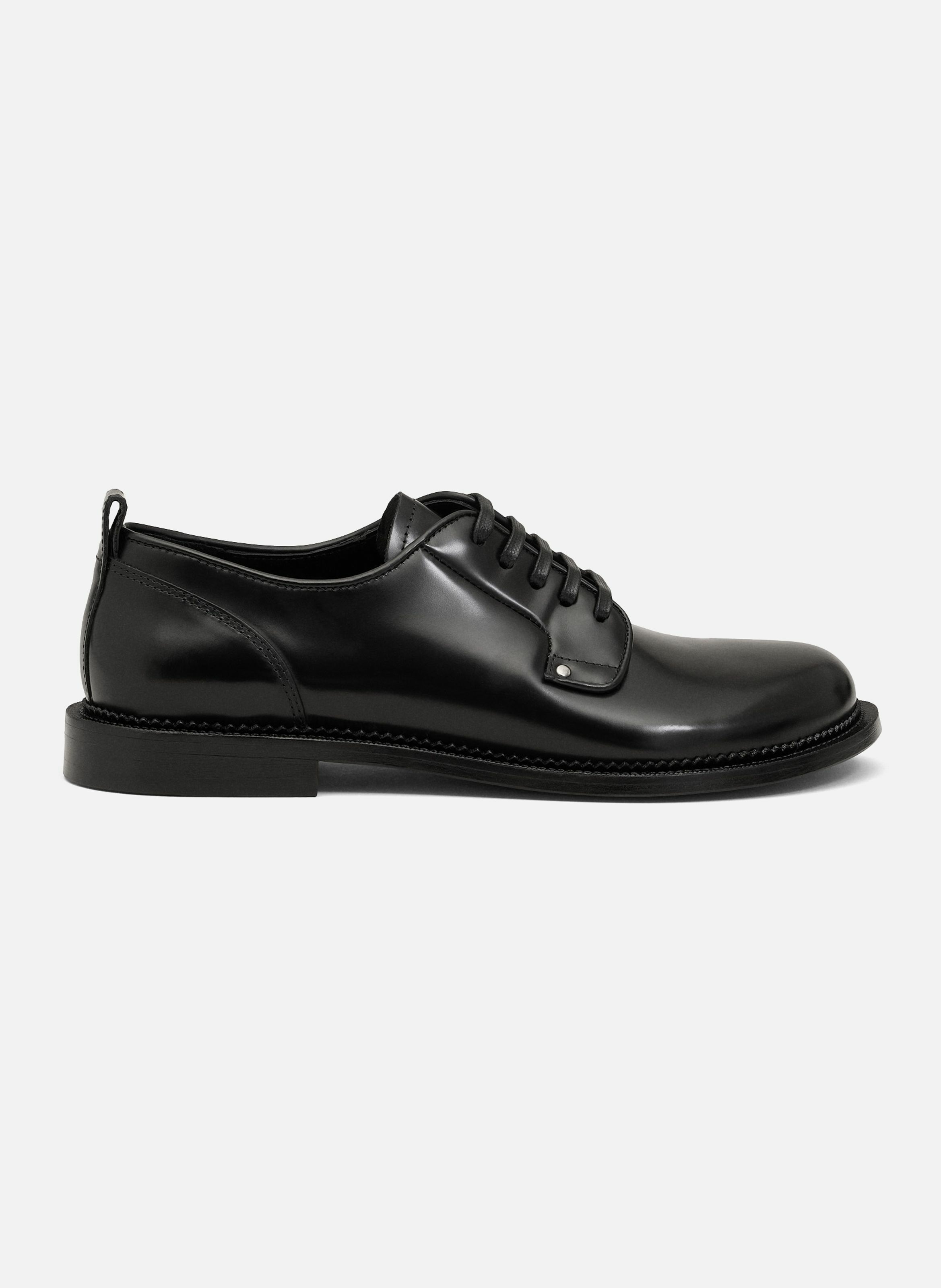 Derbies a bout anatomique en cuir AMI PARIS Noir