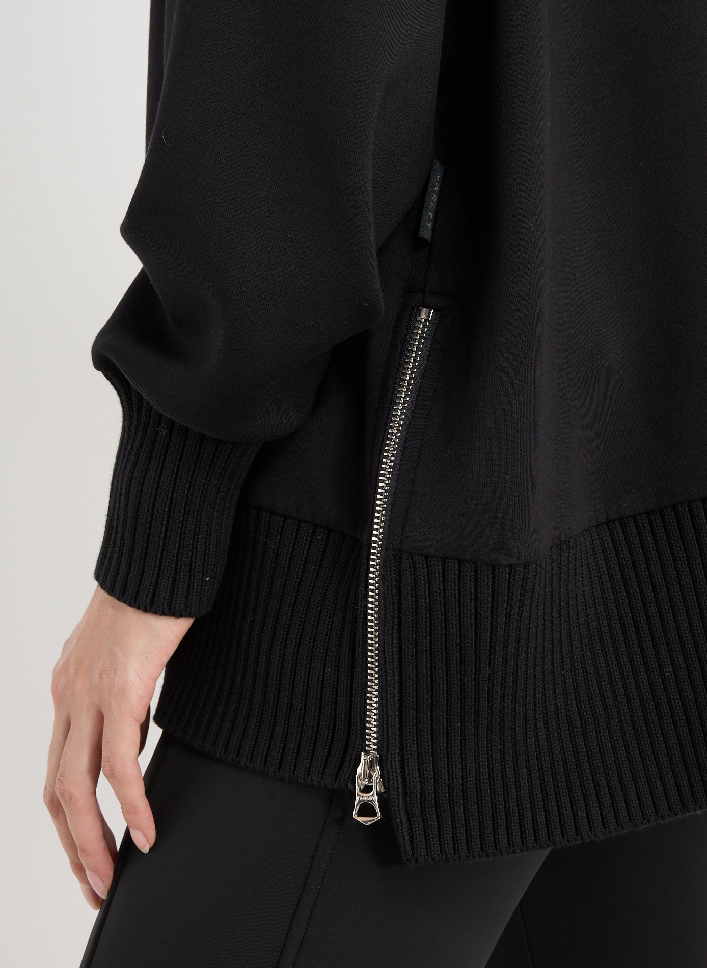 Pull ample à col montant VARLEY Noir