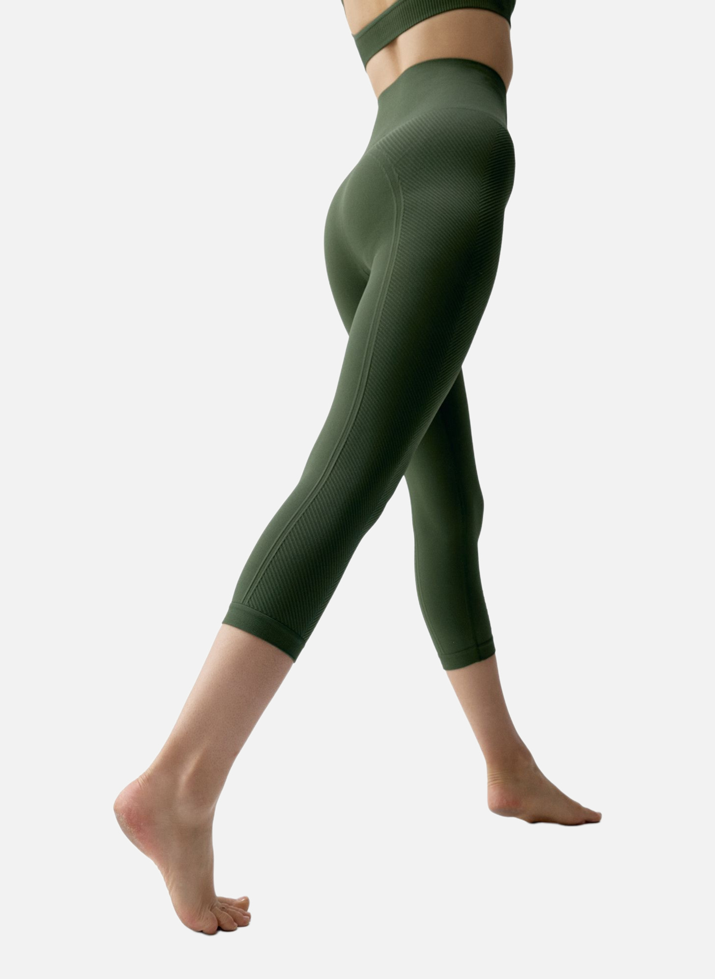 Legging de sport capri seamless apamala BORN LIVING YOGA Kaki