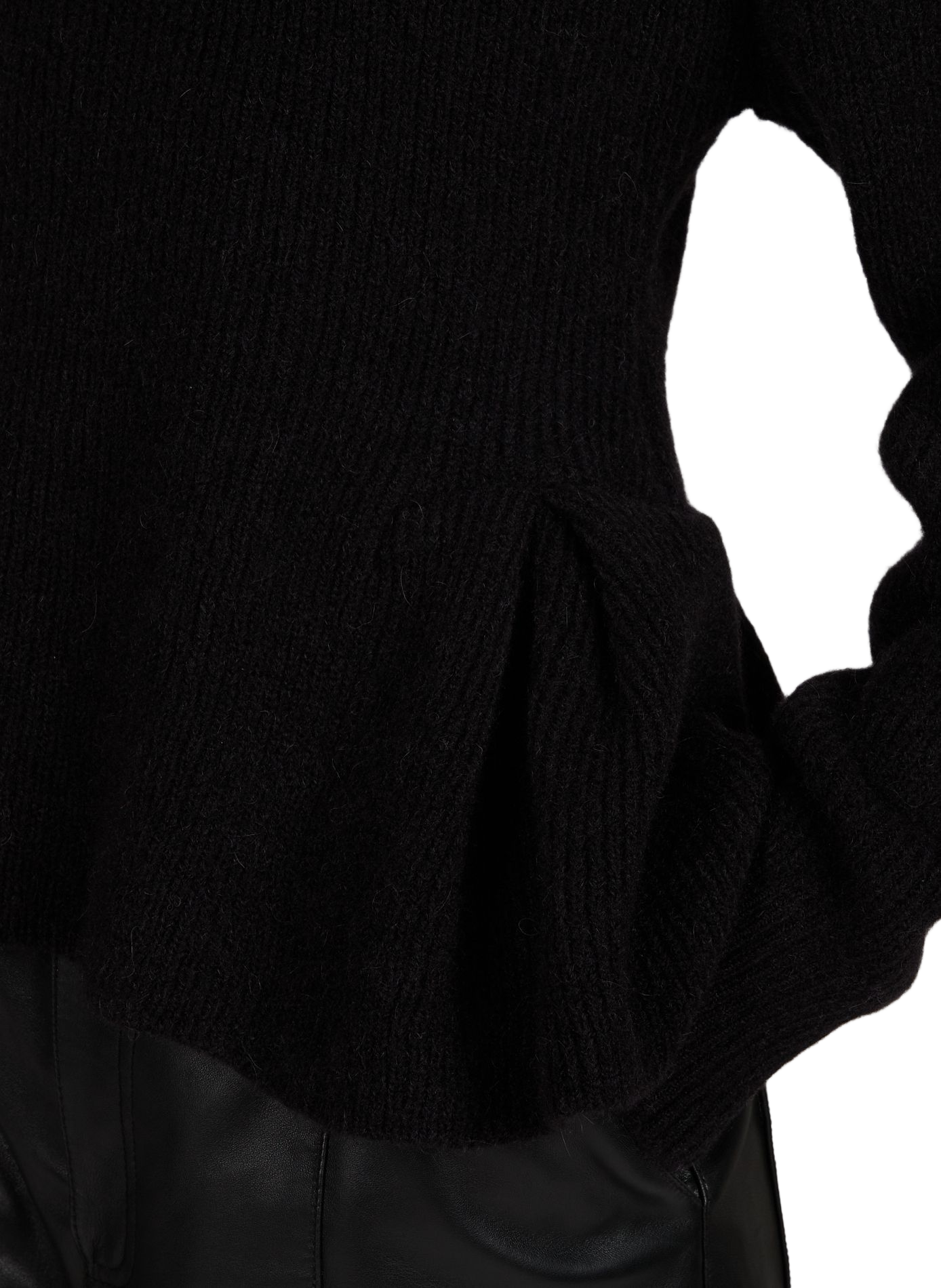 Pull en maille à ourlet volanté ROTATE Schwarz