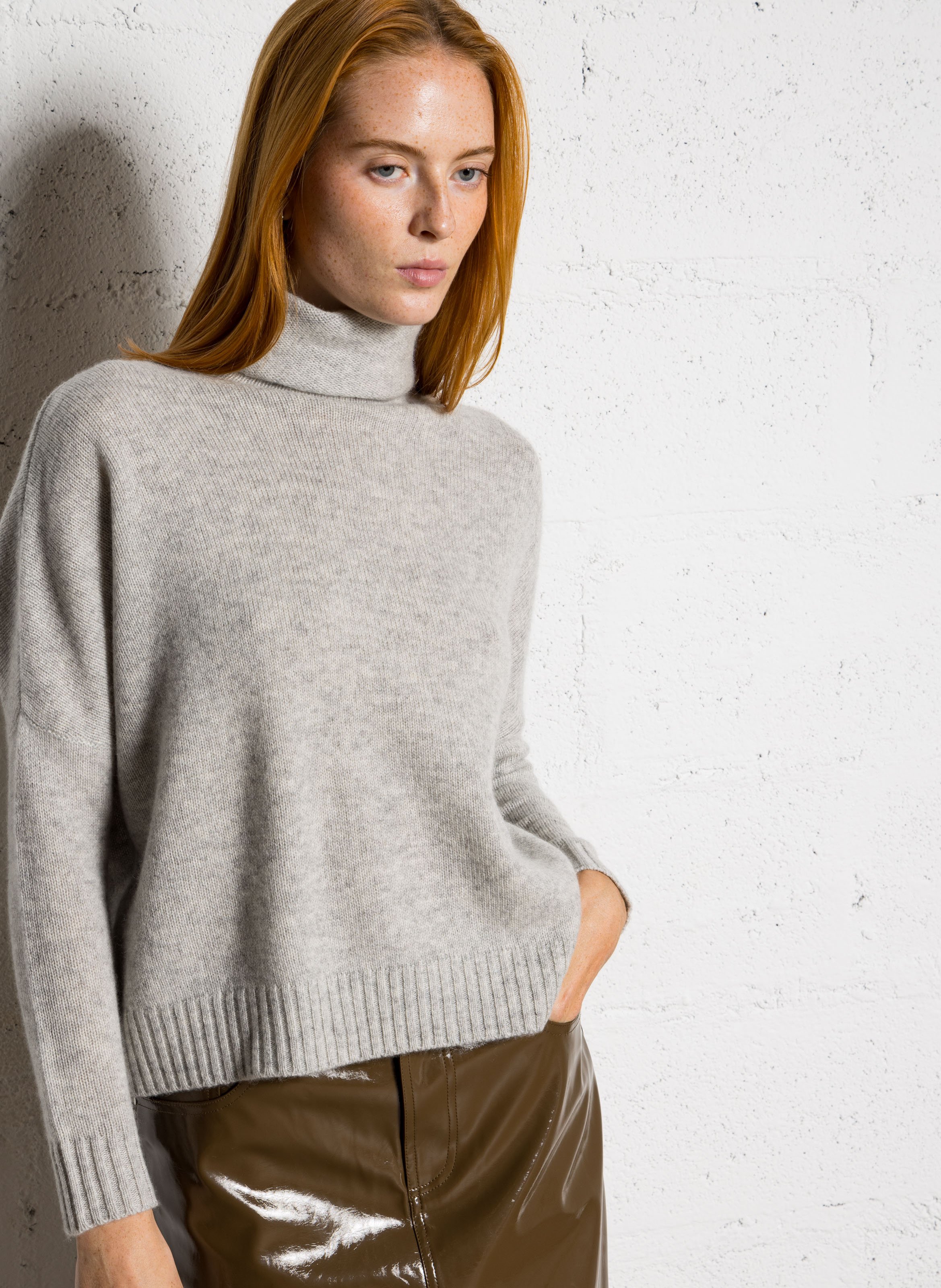 KUJTEN Pull col roulé en cachemire tila Beige