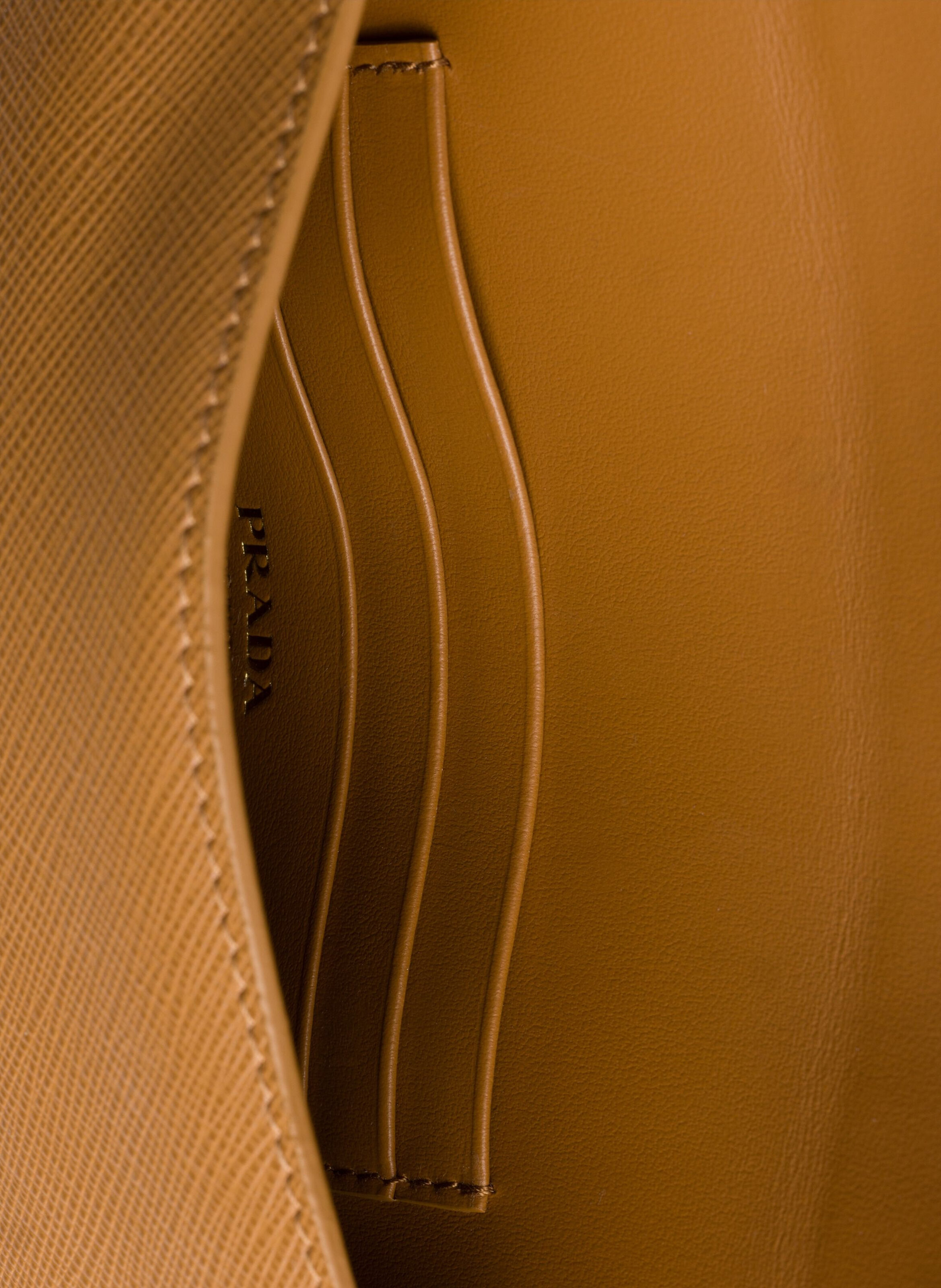 Pochette enveloppe en cuir saffiano PRADA Marron