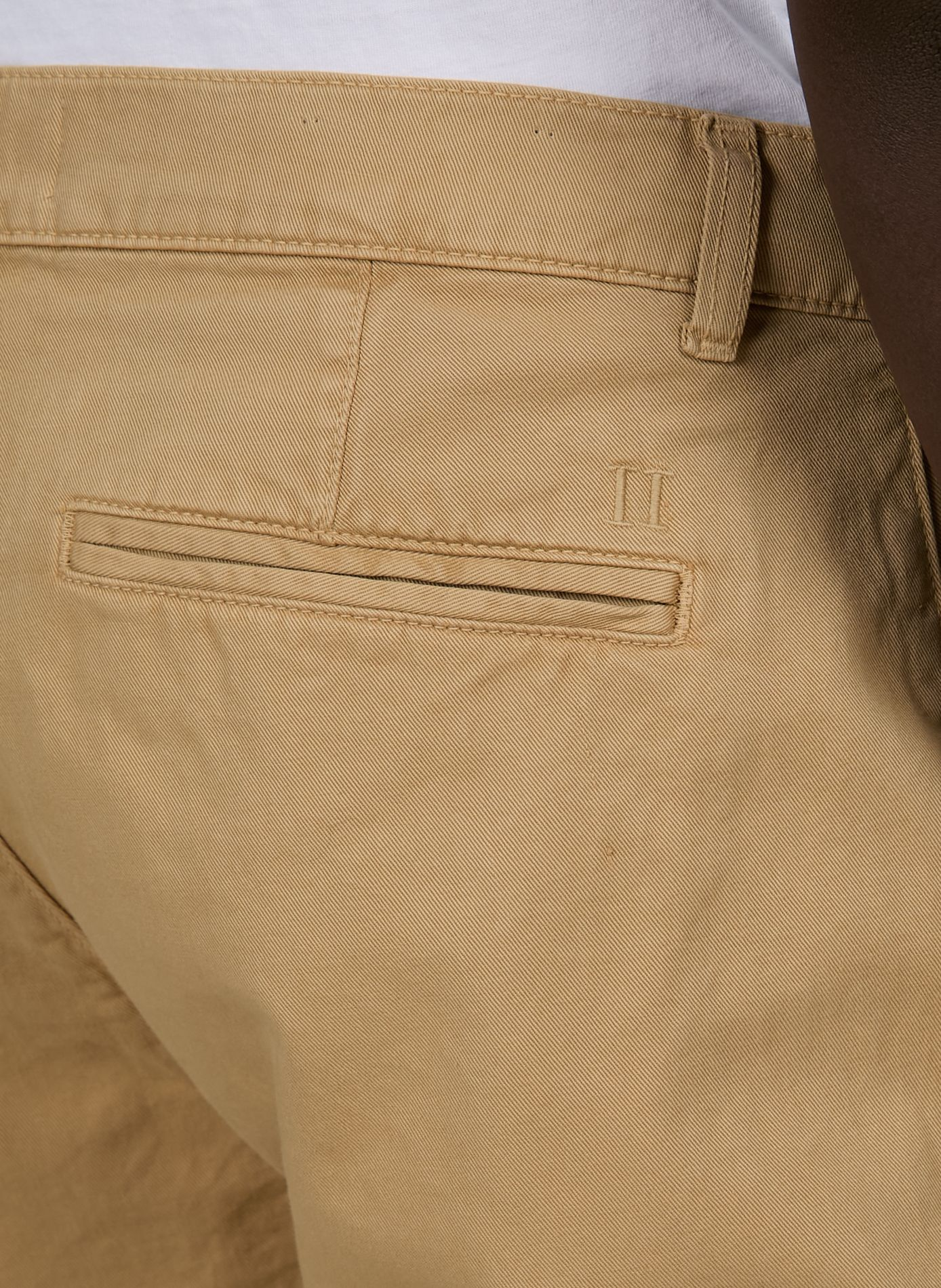 Pantalon chino en coton LES DEUX Beige