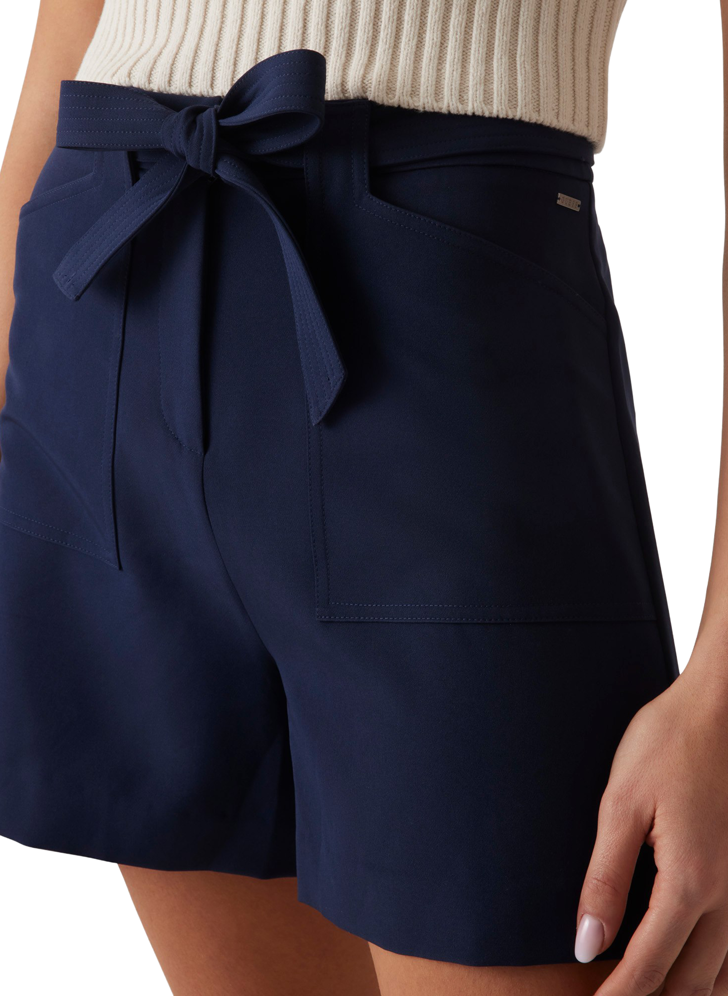 Korte jumpsuit met strikceintuur. GUESS Blauw