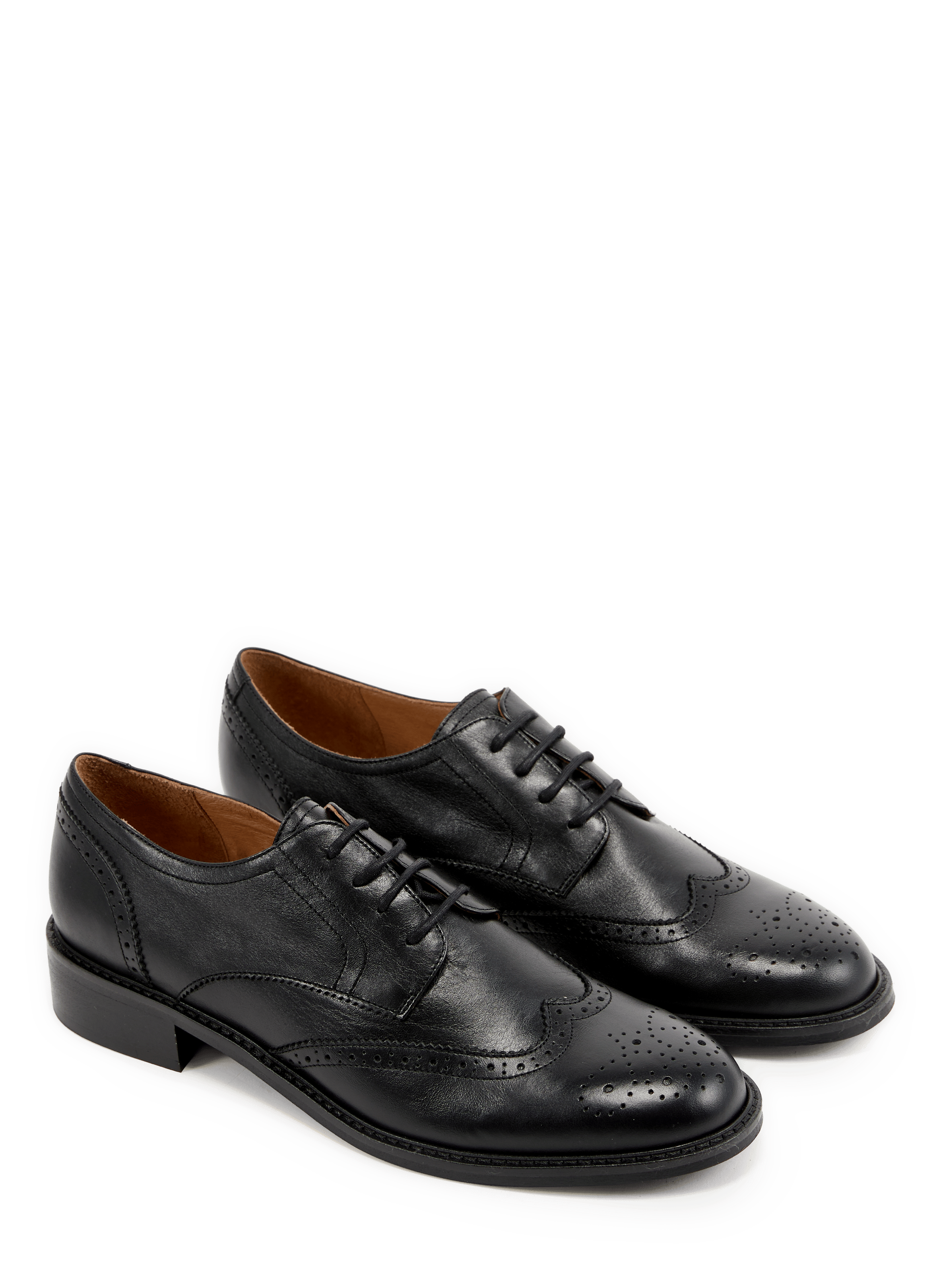 Derbies Greta in geperforeerd runderleer. SAISON 1865 Zwart